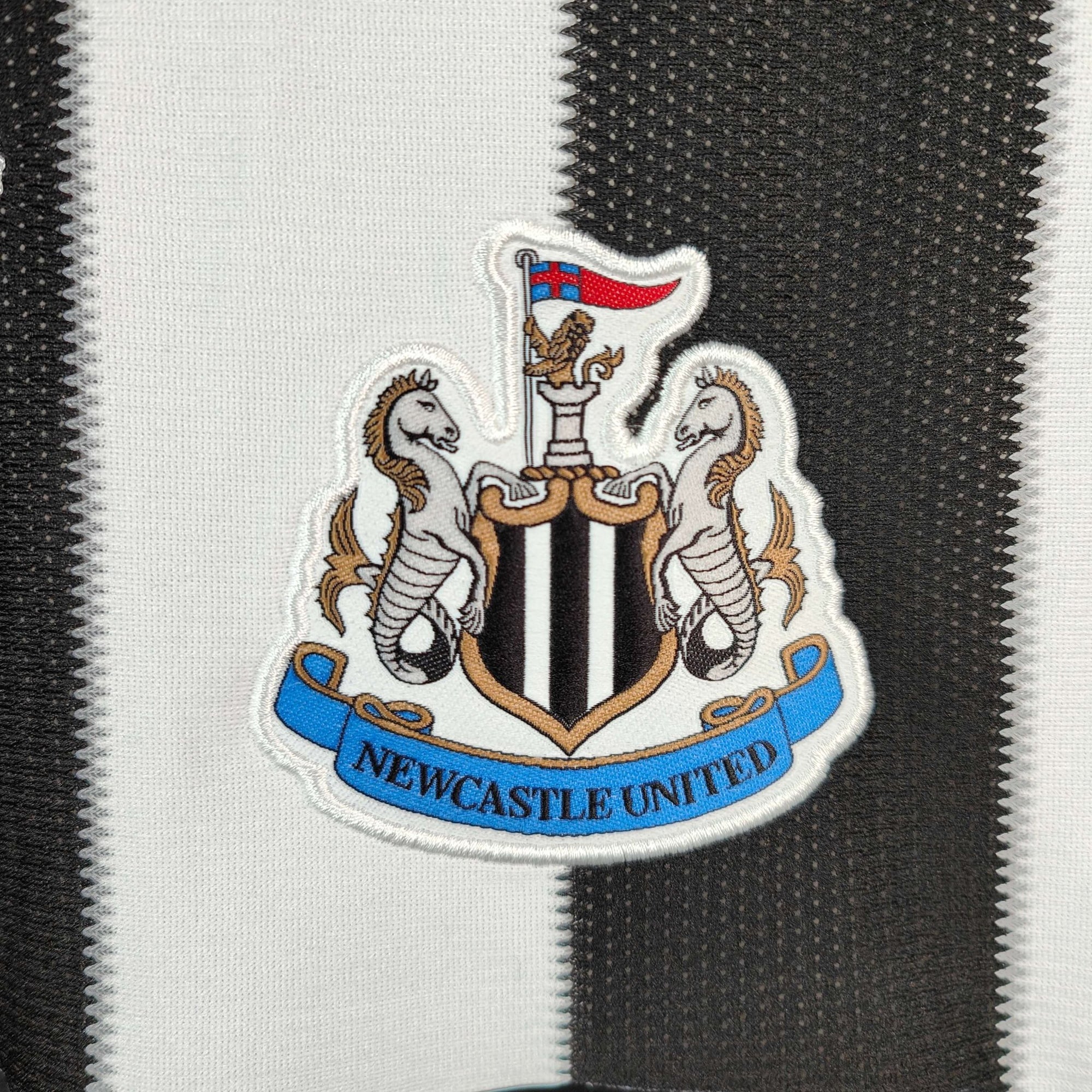 2010 - 11 Newcastle Home Shirt Ben Arfa 37 - 9.5/10 - (L) - Eternal Pitch