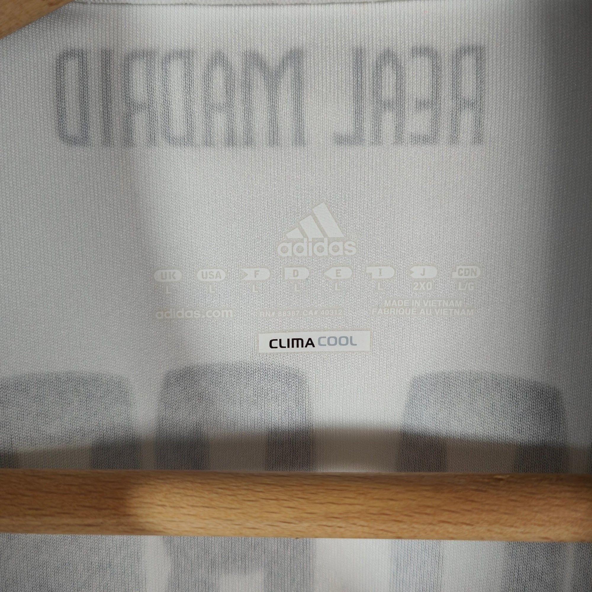 2010 - 11 Real Madrid Home Shirt Sergio Ramos 4 - 9.5/10 - (L) - Eternal Pitch