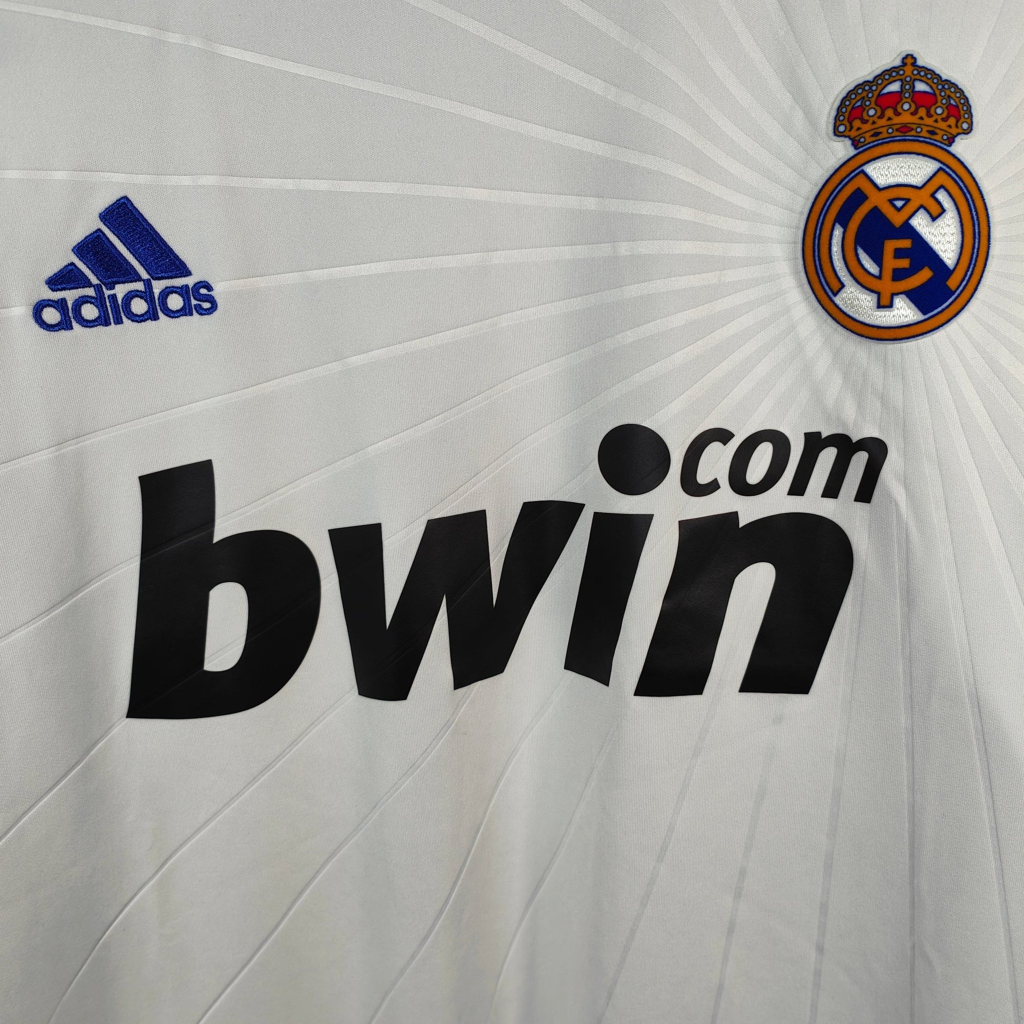 2010 - 11 Real Madrid Home Shirt Sergio Ramos 4 - 9.5/10 - (L) - Eternal Pitch