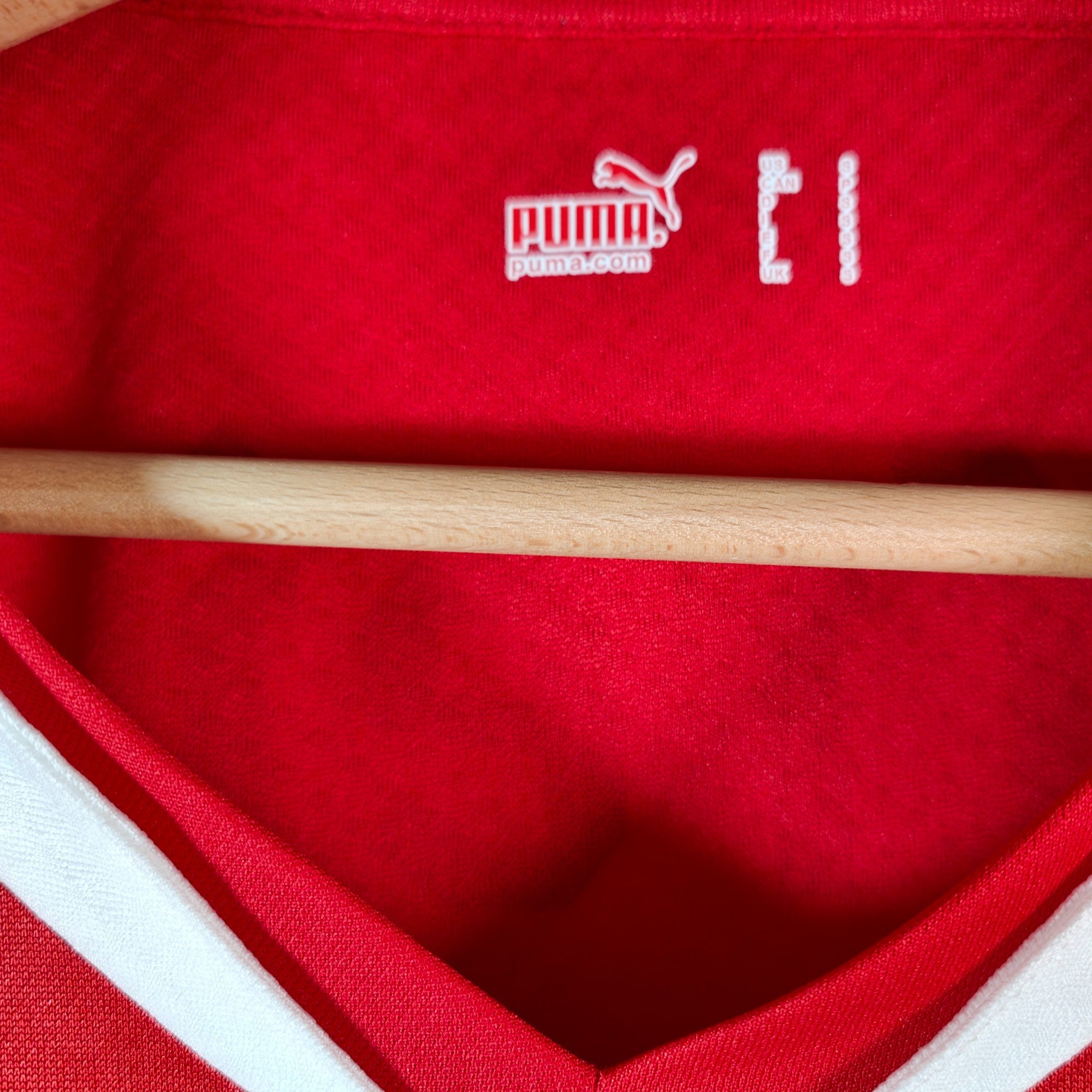 2010 - 11 Switzerland Home Shirt Frei 9 (S) - Eternal Pitch