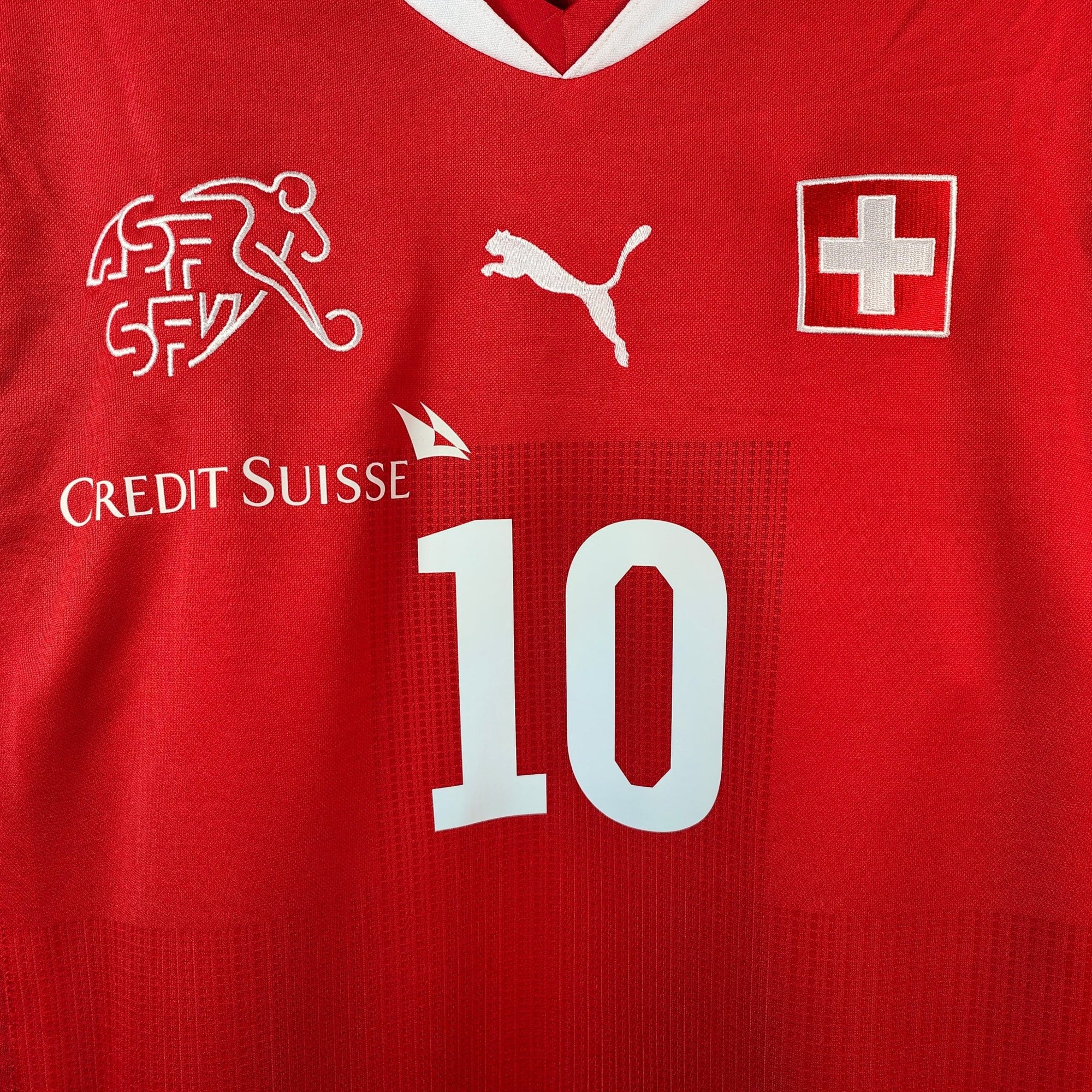 2010 - 11 Switzerland Home Shirt Nkufo 10 - 9.5/10 - (M) - Eternal Pitch