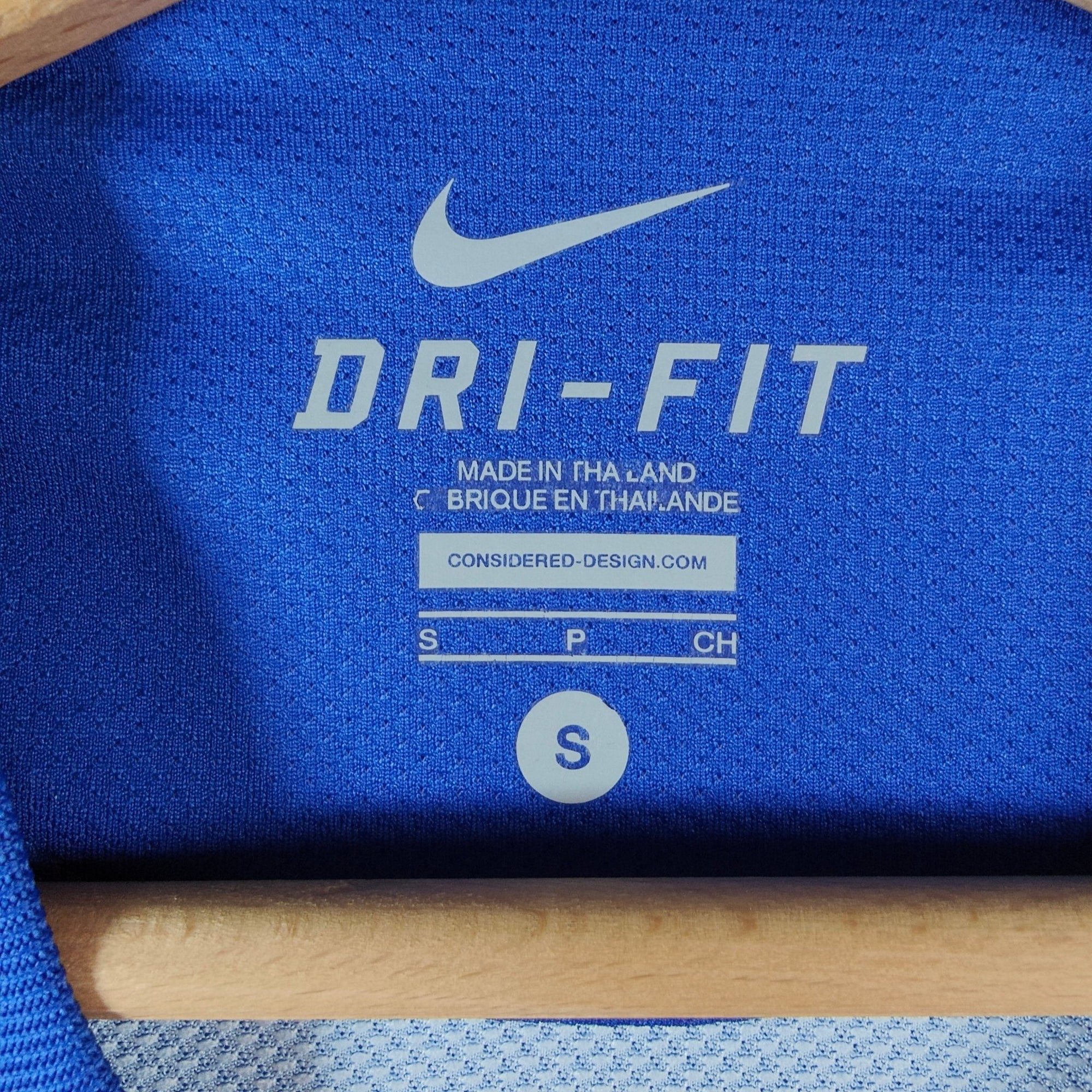 2010 - 12 FC Basel Home Shirt Frei 13 - 9/10 - (S) - Eternal Pitch