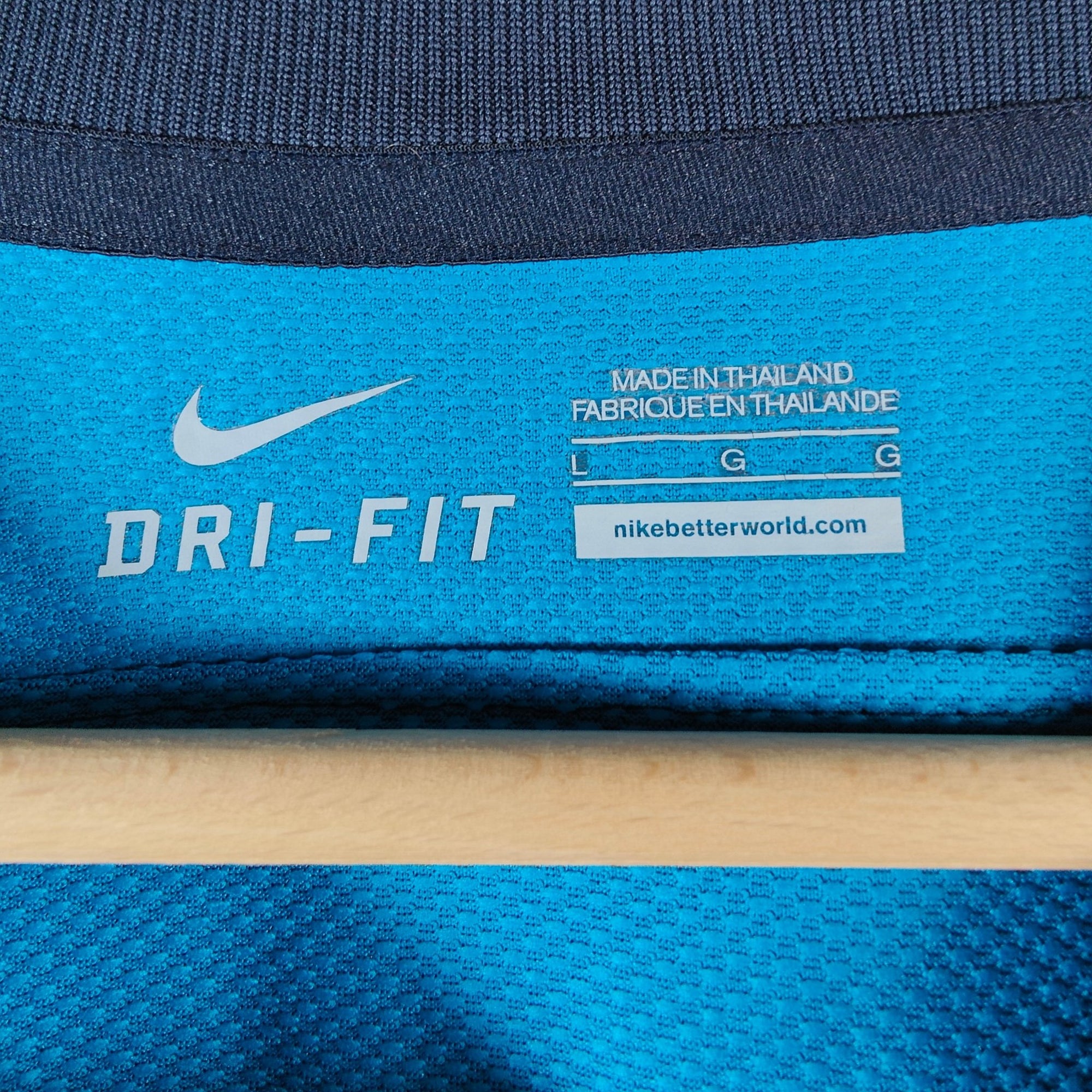 2011 - 12 Arsenal Away Shirt Djourou 20 (L) - Eternal Pitch