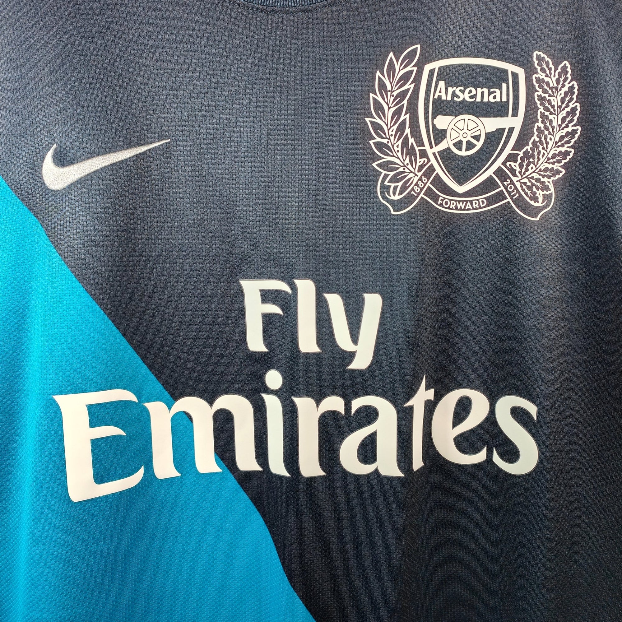 2011 - 12 Arsenal Away Shirt Djourou 20 (L) - Eternal Pitch
