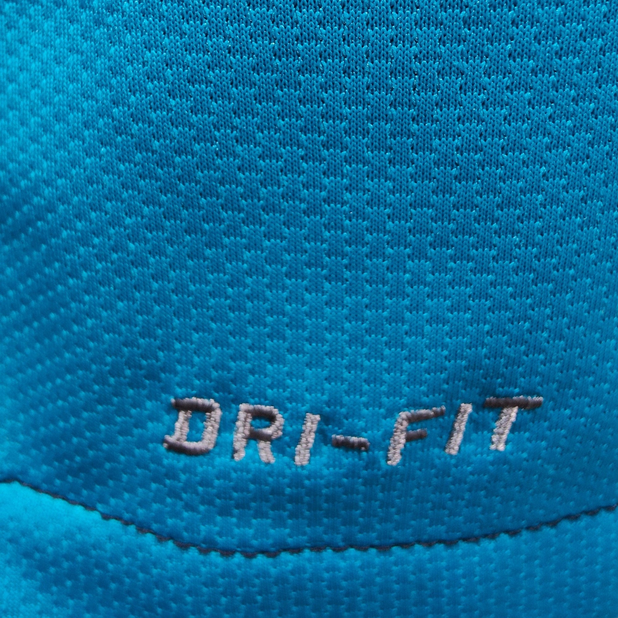 2011 - 12 Arsenal Away Shirt Djourou 20 (L) - Eternal Pitch