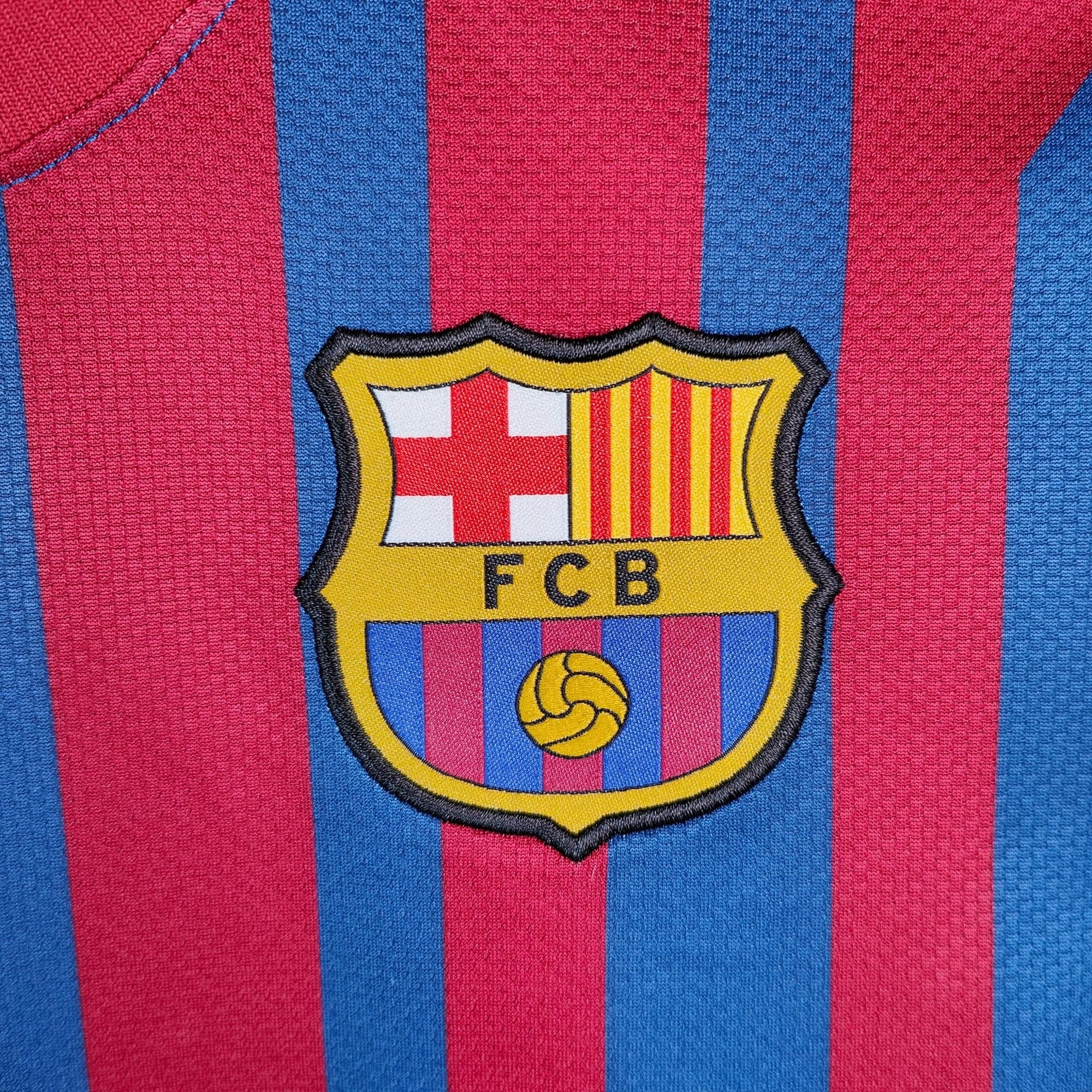2011 - 12 FC Barcelona Home Shirt Iniesta 8 - 9/10 - (S) - Eternal Pitch