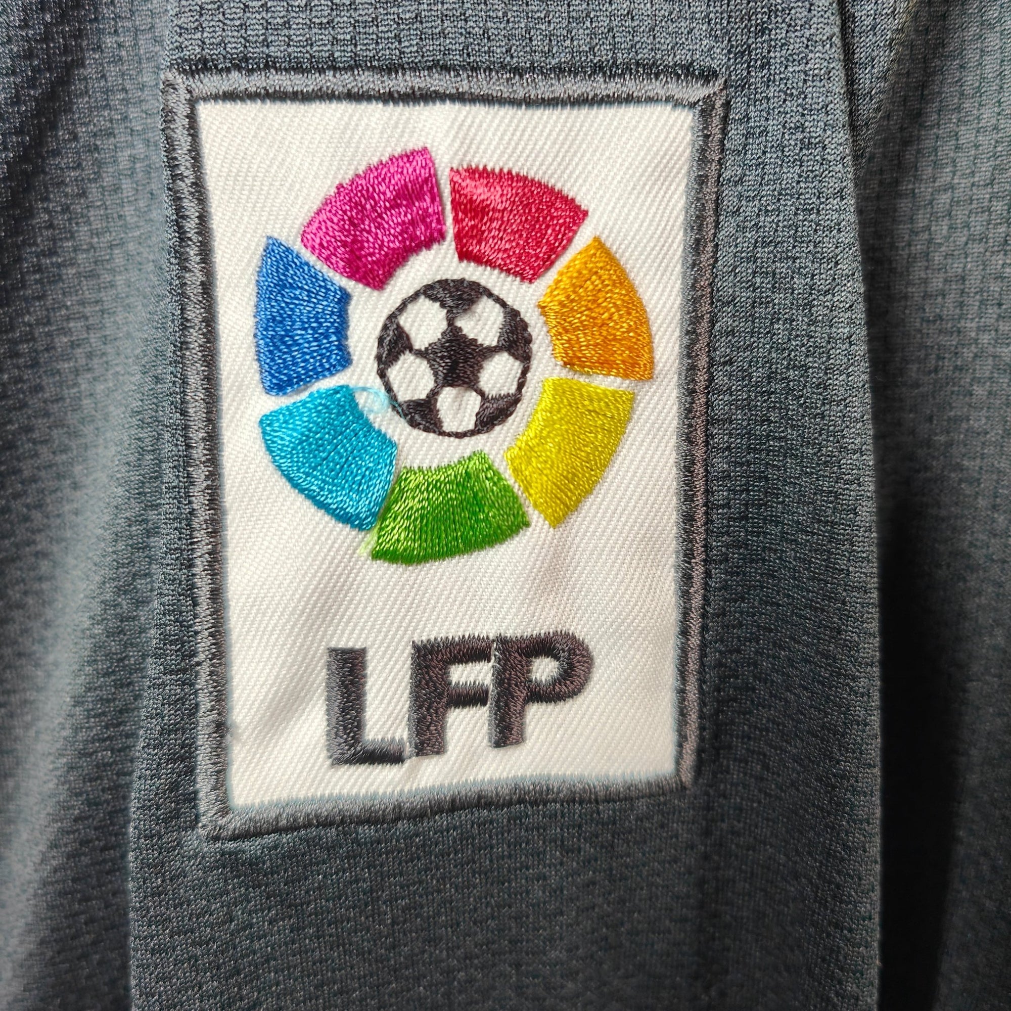 2011 - 12 FC Barcelona LS Away Shirt Sergio 16 - 8.5/10 - (M) - Eternal Pitch