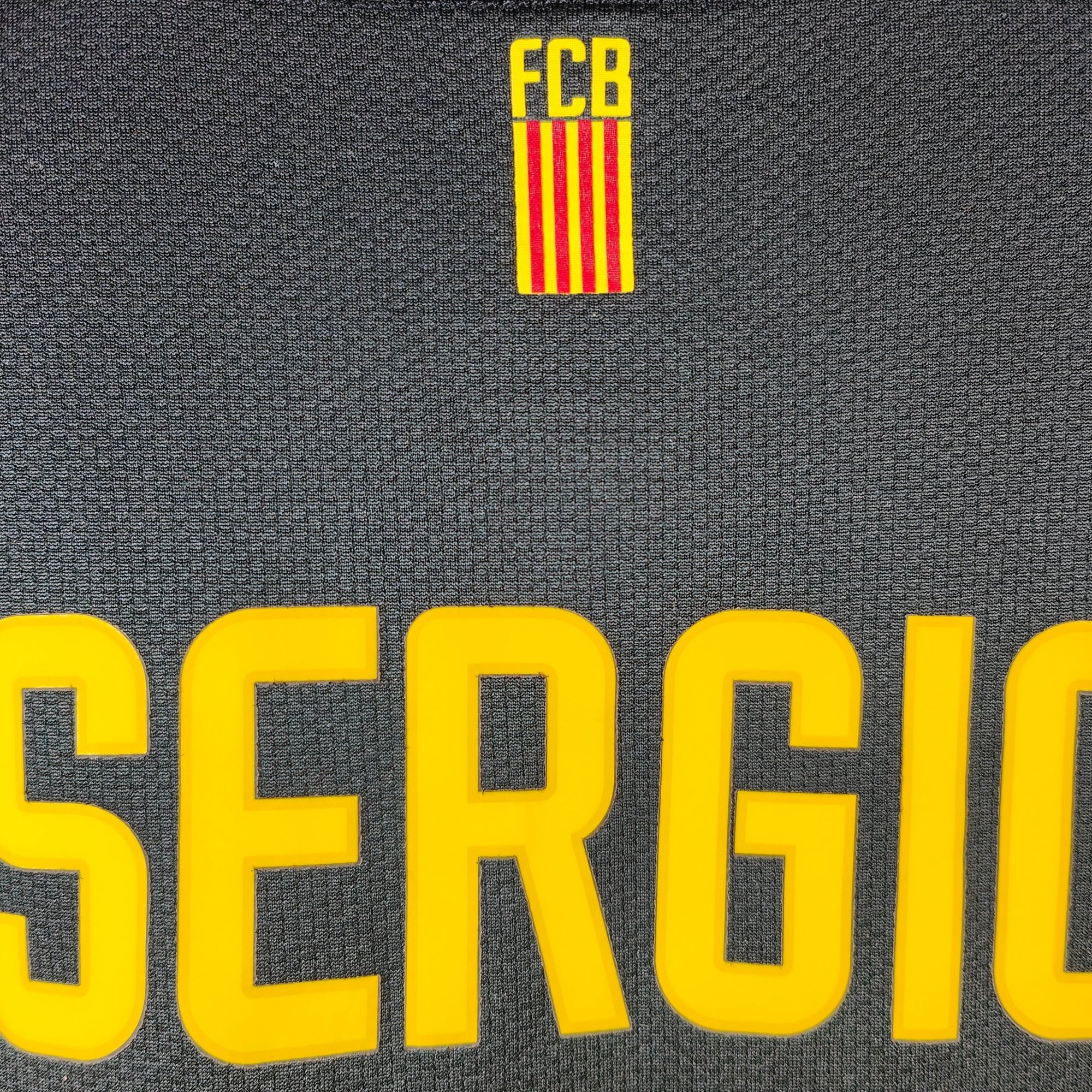 2011 - 12 FC Barcelona LS Away Shirt Sergio 16 - 8.5/10 - (M) - Eternal Pitch