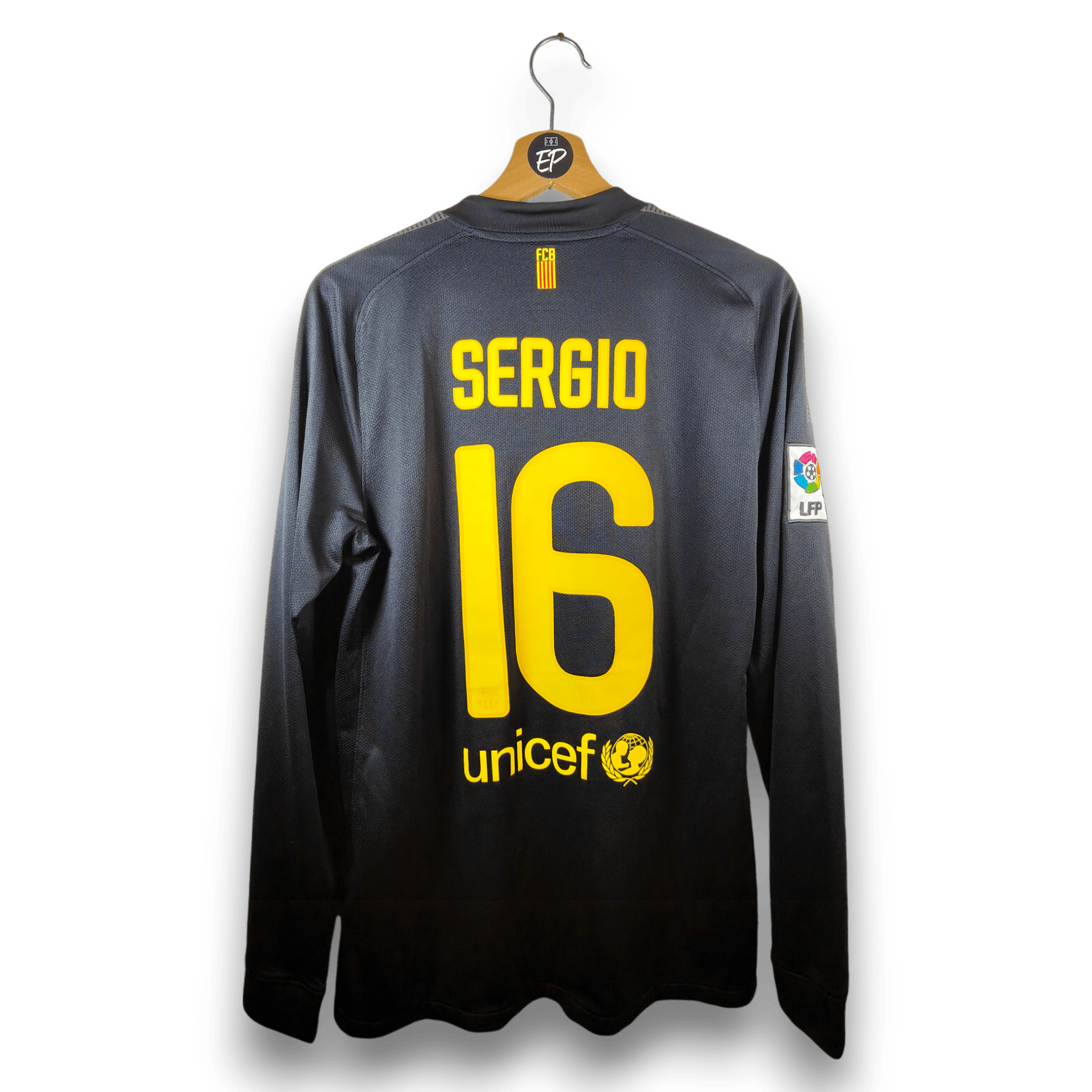 2011 - 12 FC Barcelona LS Away Shirt Sergio 16 - 8.5/10 - (M) - Eternal Pitch