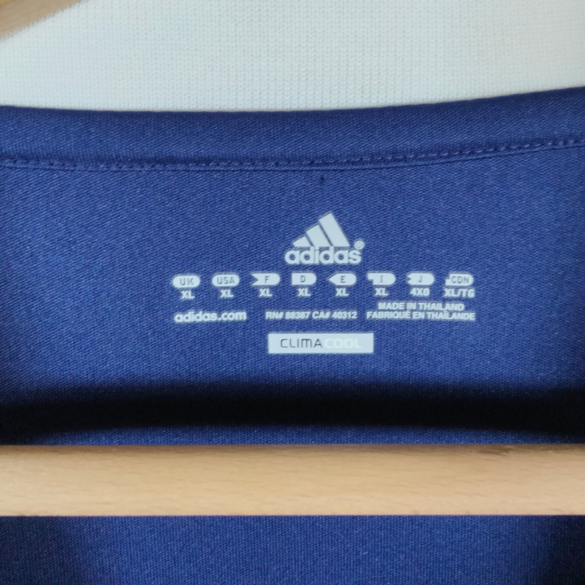 2011 - 12 Olympique Lyon Away Shirt - 9.5/10 - (XL) - Eternal Pitch