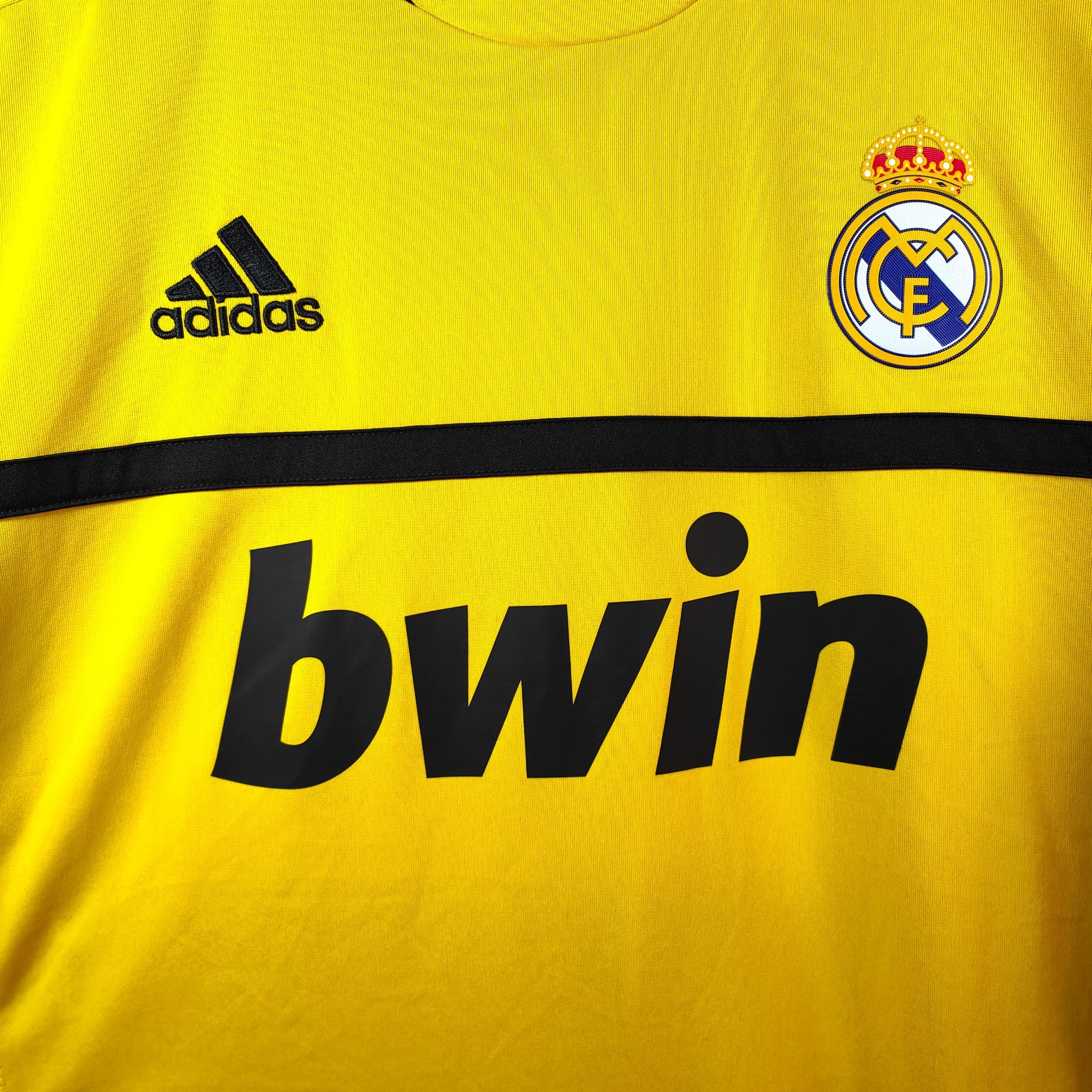 2011 - 12 Real Madrid GK Shirt Casillas 1 (L) - Eternal Pitch