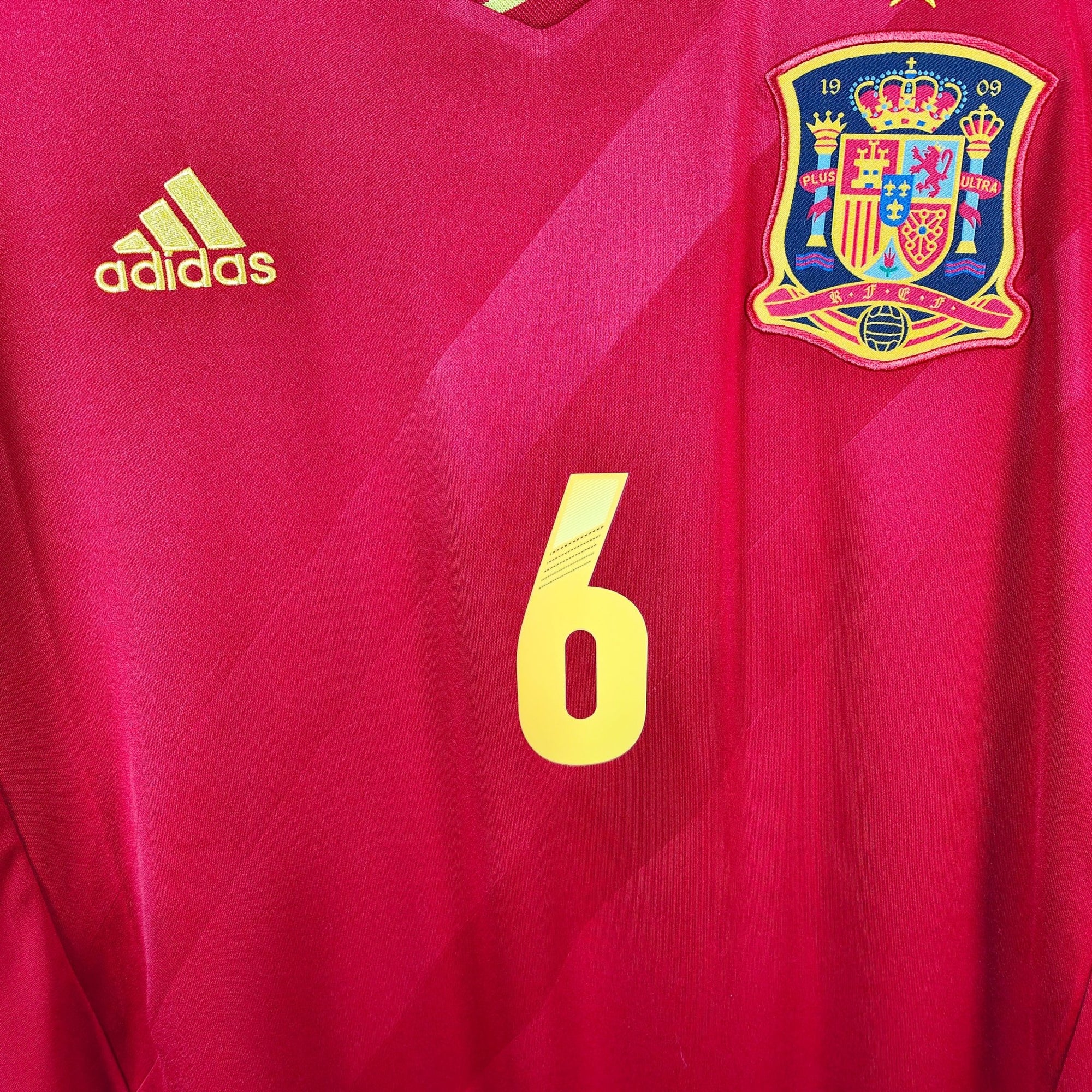 2011 - 12 Spain Home Shirt Iniesta 6 - 9/10 - (XL) - Eternal Pitch