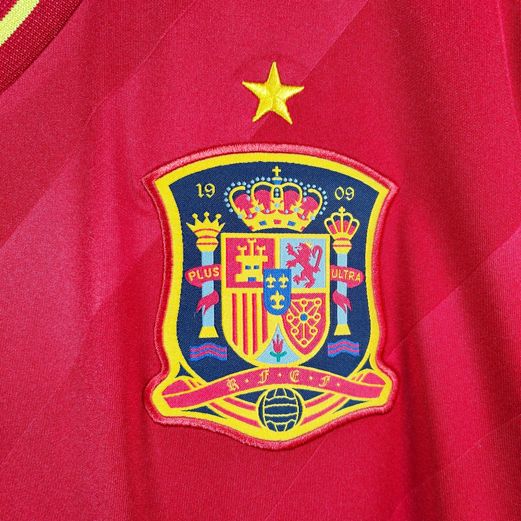 2011 - 12 Spain Home Shirt Iniesta 6 - 9/10 - (XL) - Eternal Pitch