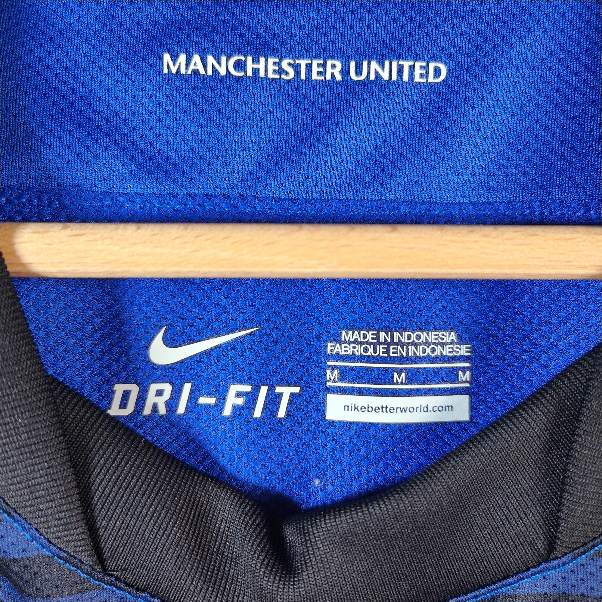 2011 - 13 Manchester United Away Shirt Nani 17 (M) - Eternal Pitch