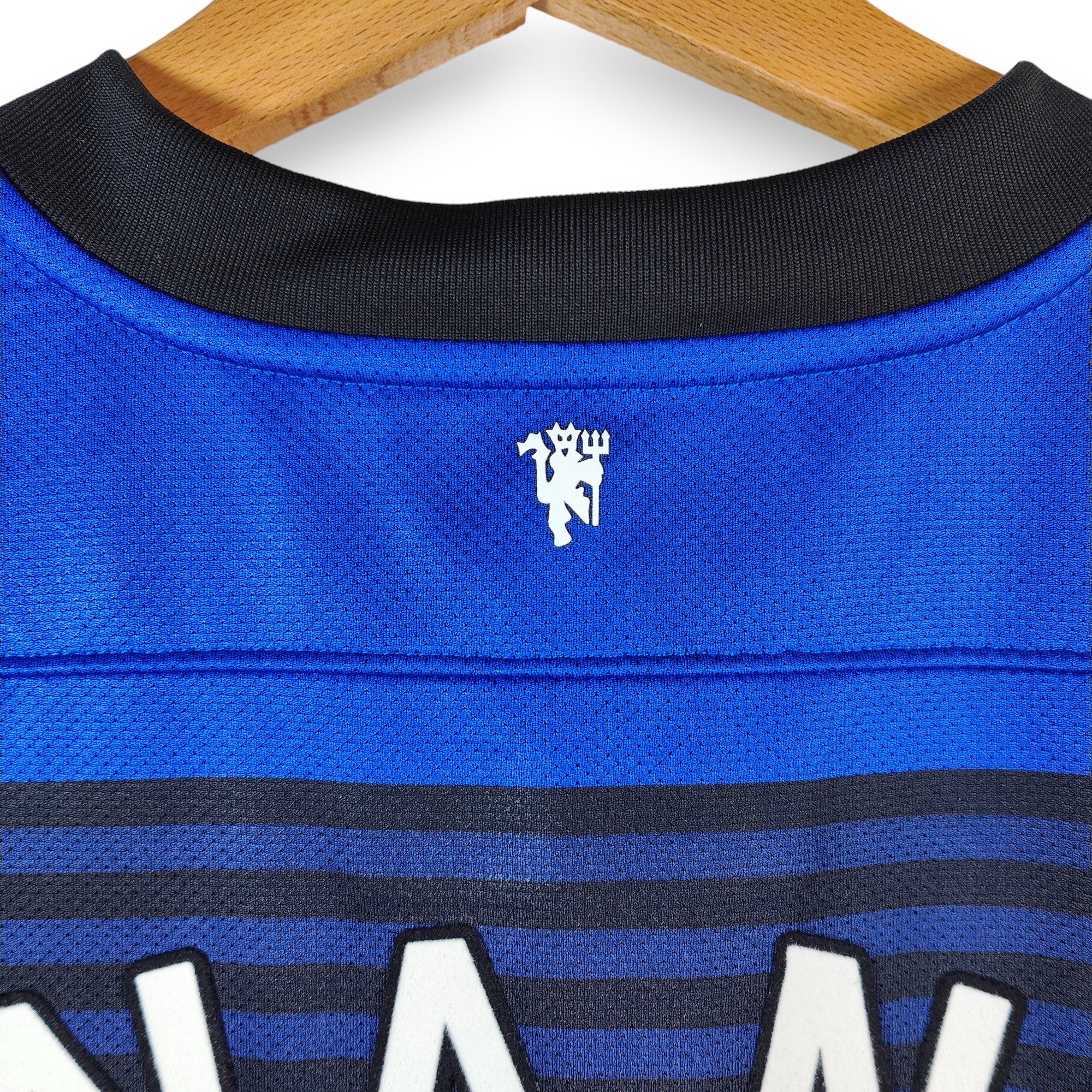 2011 - 13 Manchester United Away Shirt Nani 17 (M) - Eternal Pitch