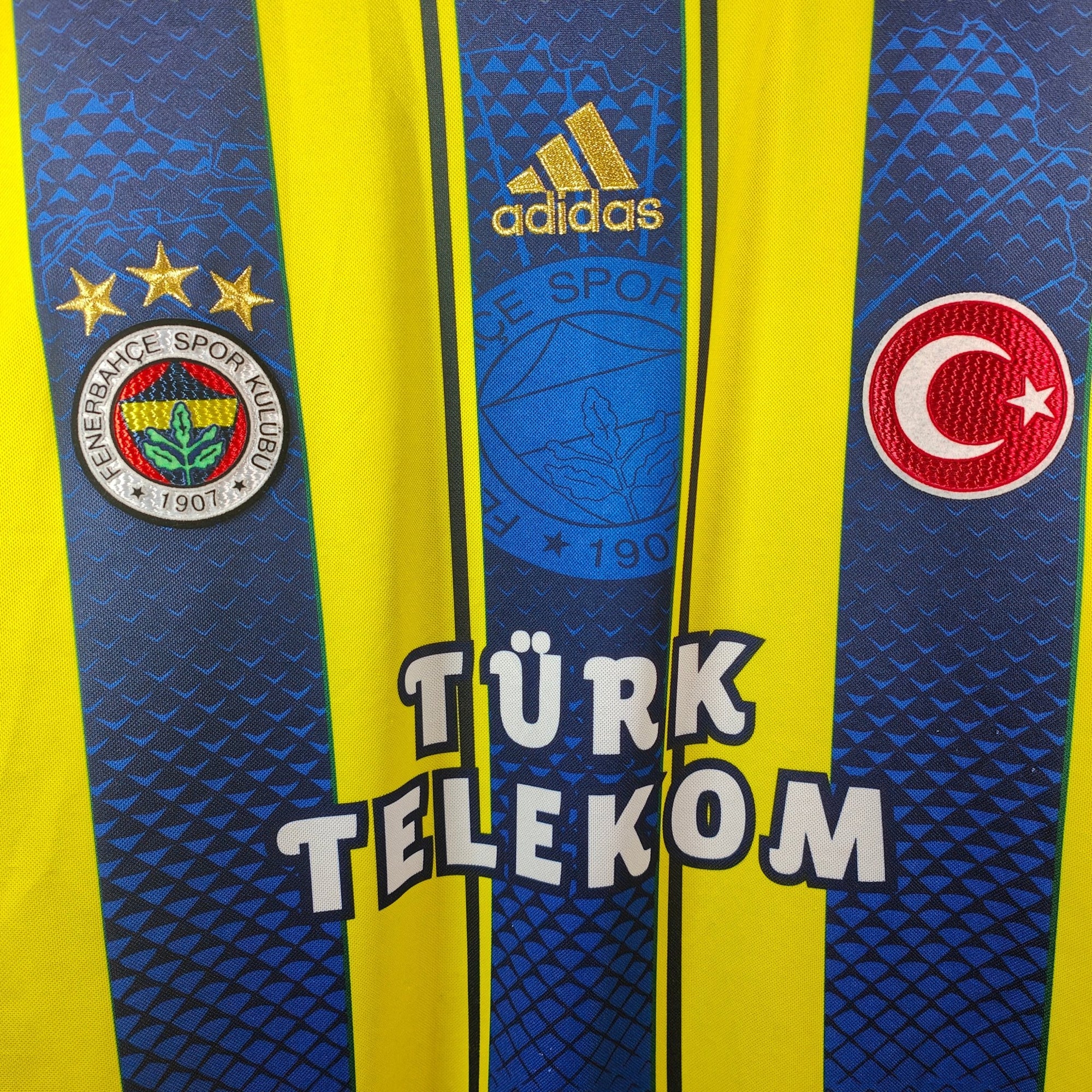 2012 - 13 Fenerbahce Home Shirt (XL) - Eternal Pitch