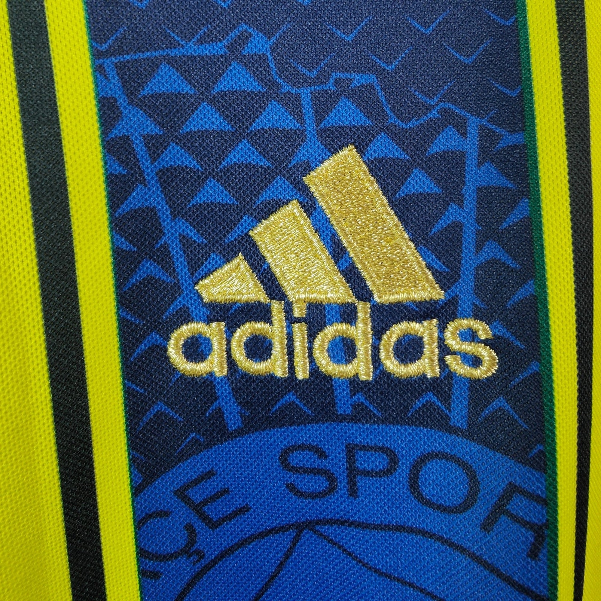 2012 - 13 Fenerbahce Home Shirt (XL) - Eternal Pitch