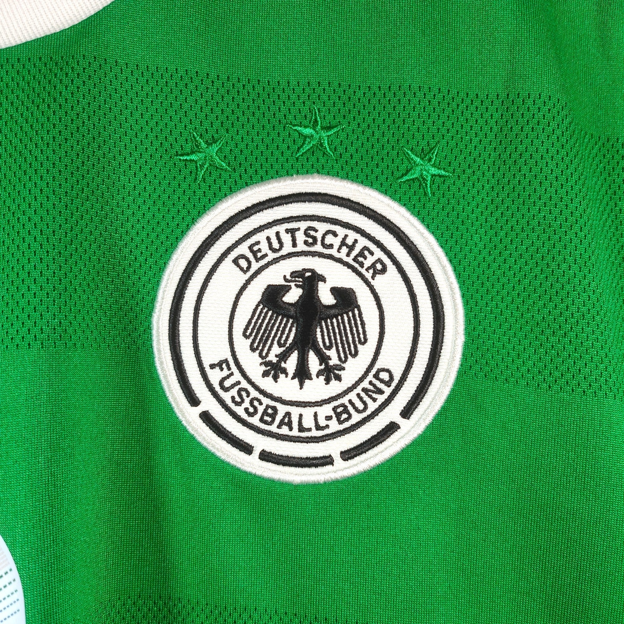 2012 - 13 Germany Away Shirt Özil 8 - 9/10 - (S) - Eternal Pitch
