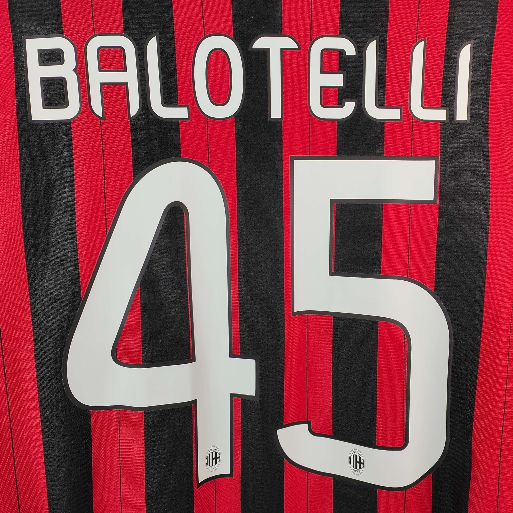 2013 - 14 AC Milan Home Shirt Balotelli 45 - 8.5/10 - (M) - Eternal Pitch