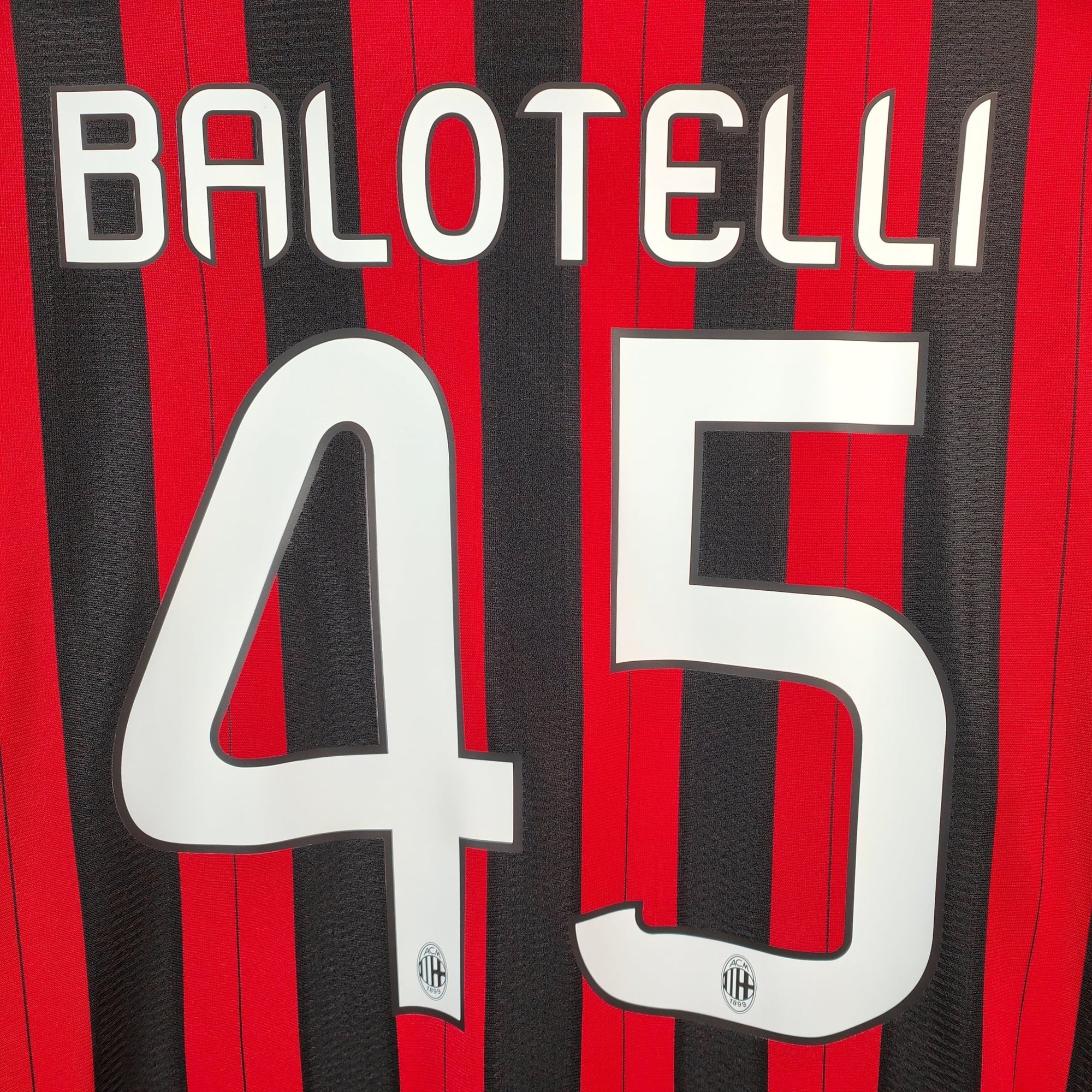 2013 - 14 AC Milan Home Shirt Balotelli 45 - 9.5/10 - (XL) - Eternal Pitch