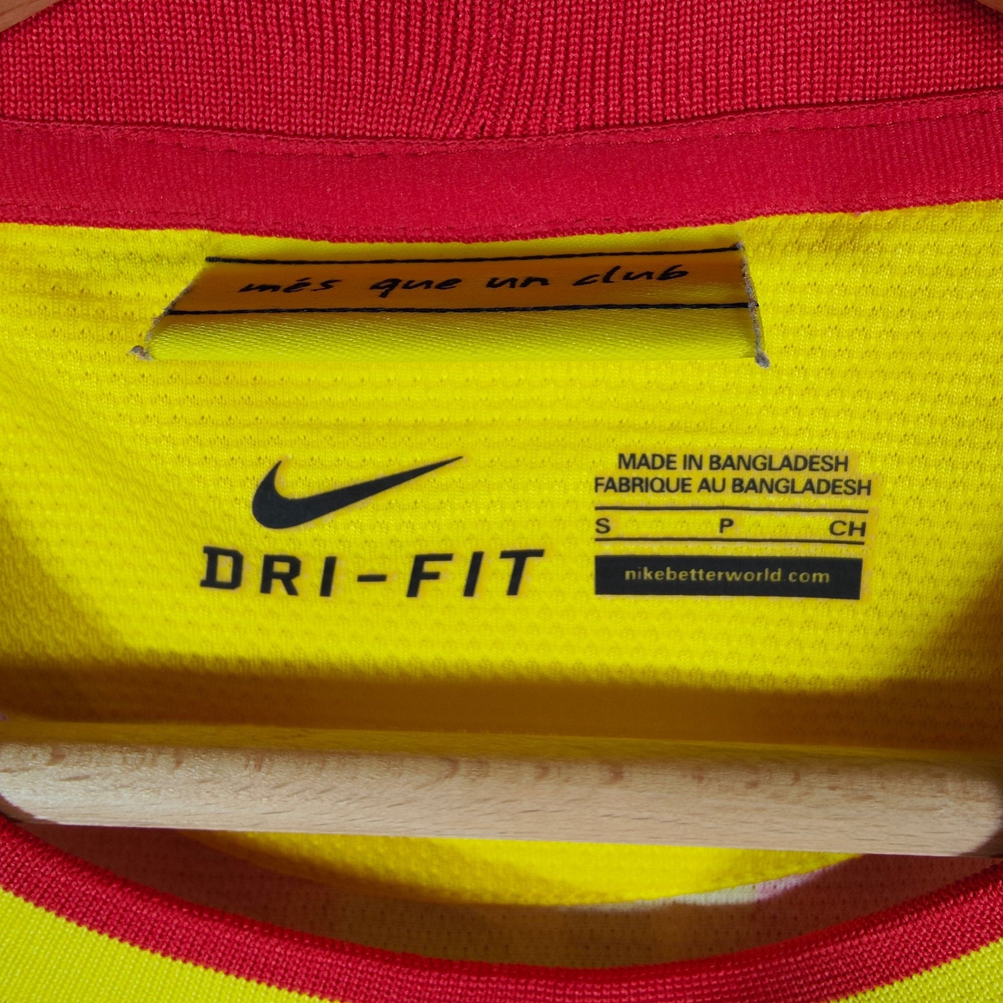 2013 - 14 FC Barcelona Away Shirt Iniesta 8 - 8.5/10 - (S) - Eternal Pitch