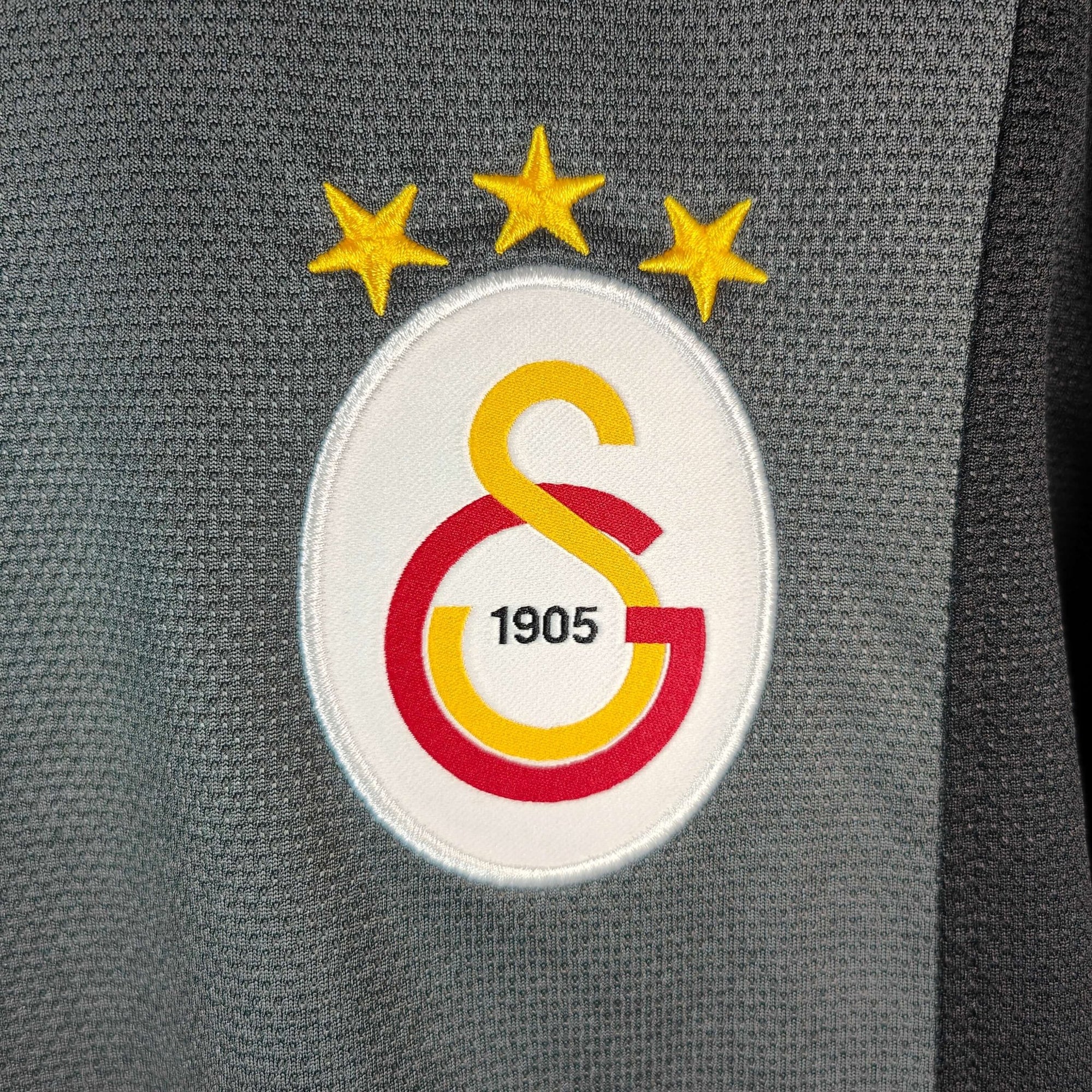 2013 - 14 Galatasaray Away Shirt Drogba 11 - 9/10 - (M) - Eternal Pitch