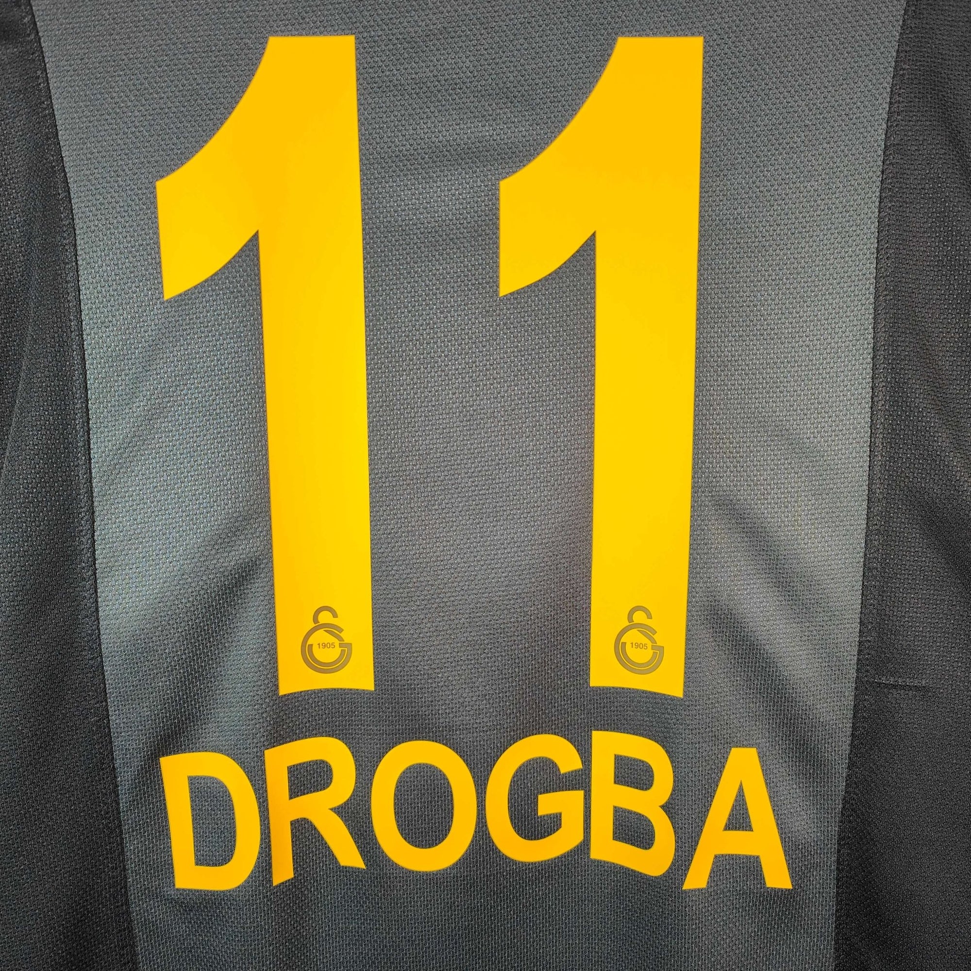 2013 - 14 Galatasaray Away Shirt Drogba 11 - 9/10 - (M) - Eternal Pitch