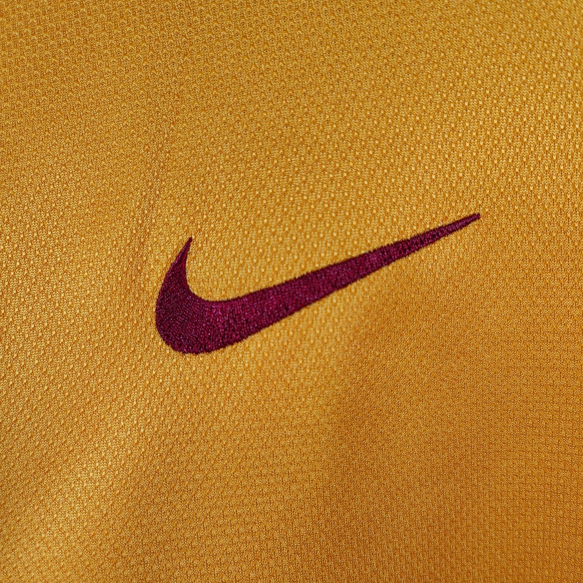 2013 - 14 Galatasaray Home Shirt Sneijder 10 - 9.5/10 - (M) - Eternal Pitch
