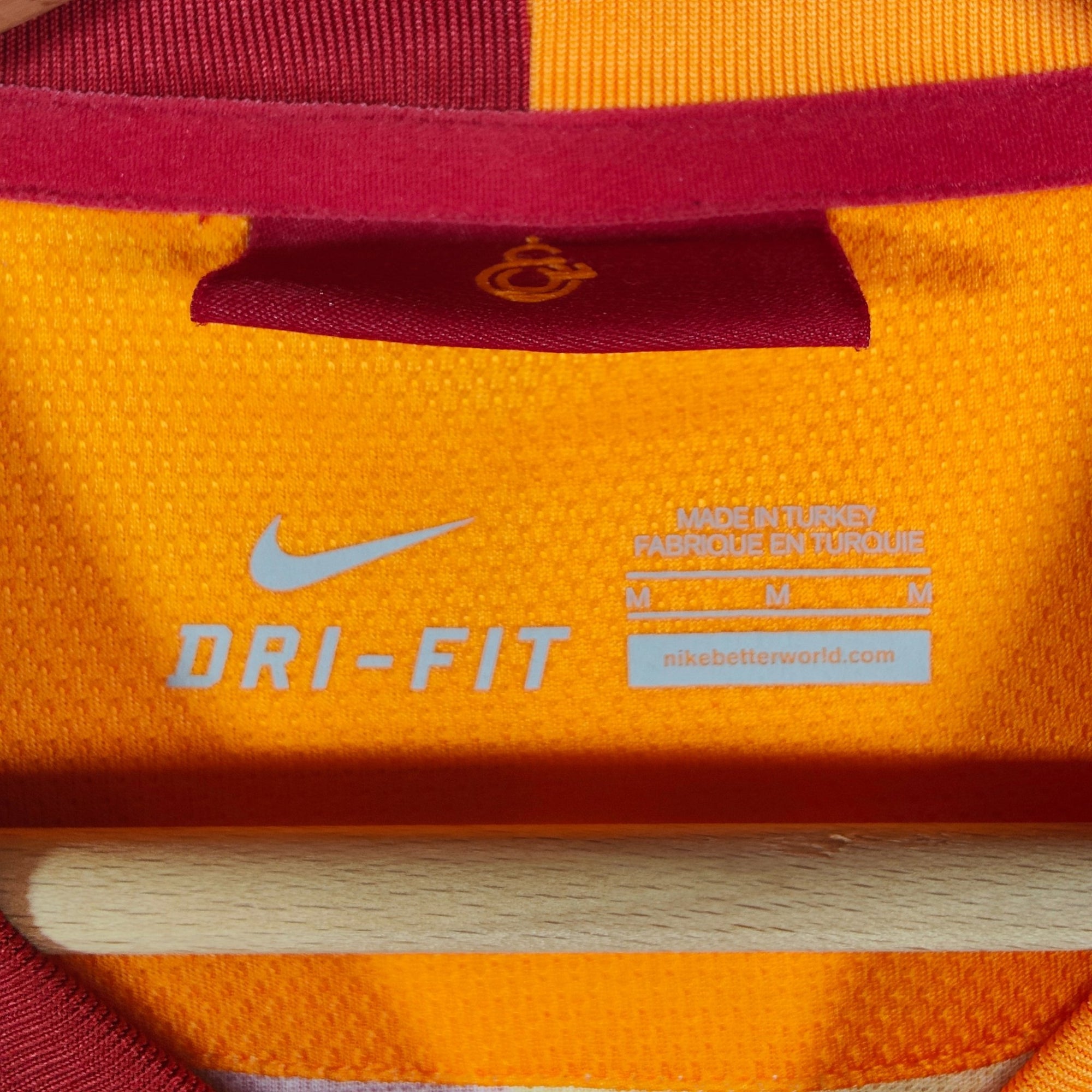 2013 - 14 Galatasaray Home Shirt Sneijder 10 - 9.5/10 - (M) - Eternal Pitch