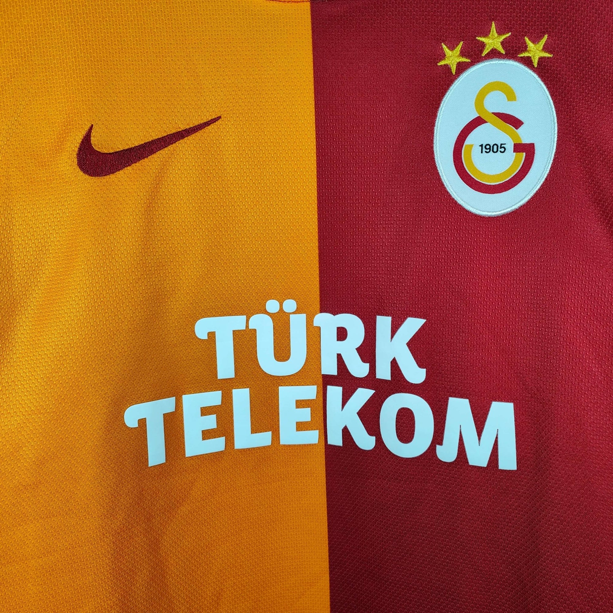 2013 - 14 Galatasaray Home Shirt Sneijder 10 - 9.5/10 - (S) - Eternal Pitch