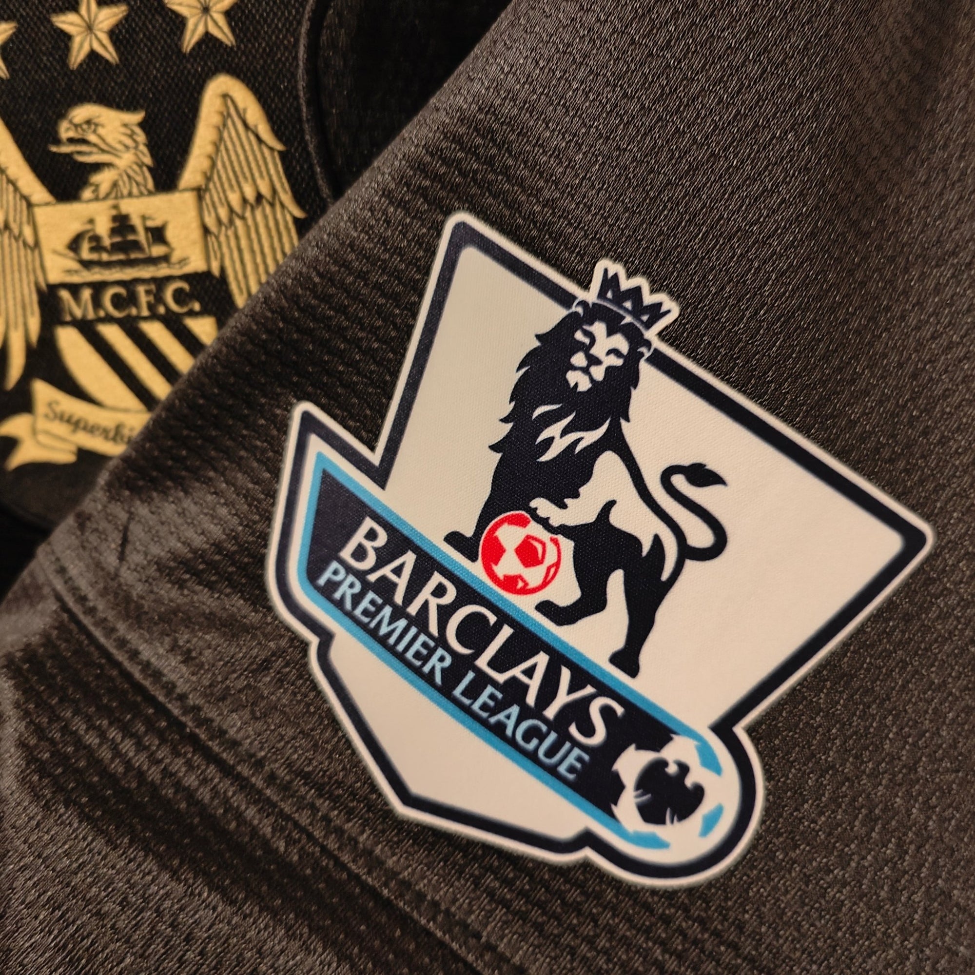 2013 - 14 Manchester City Away Shirt Kun Aguero 16 (L) - Eternal Pitch