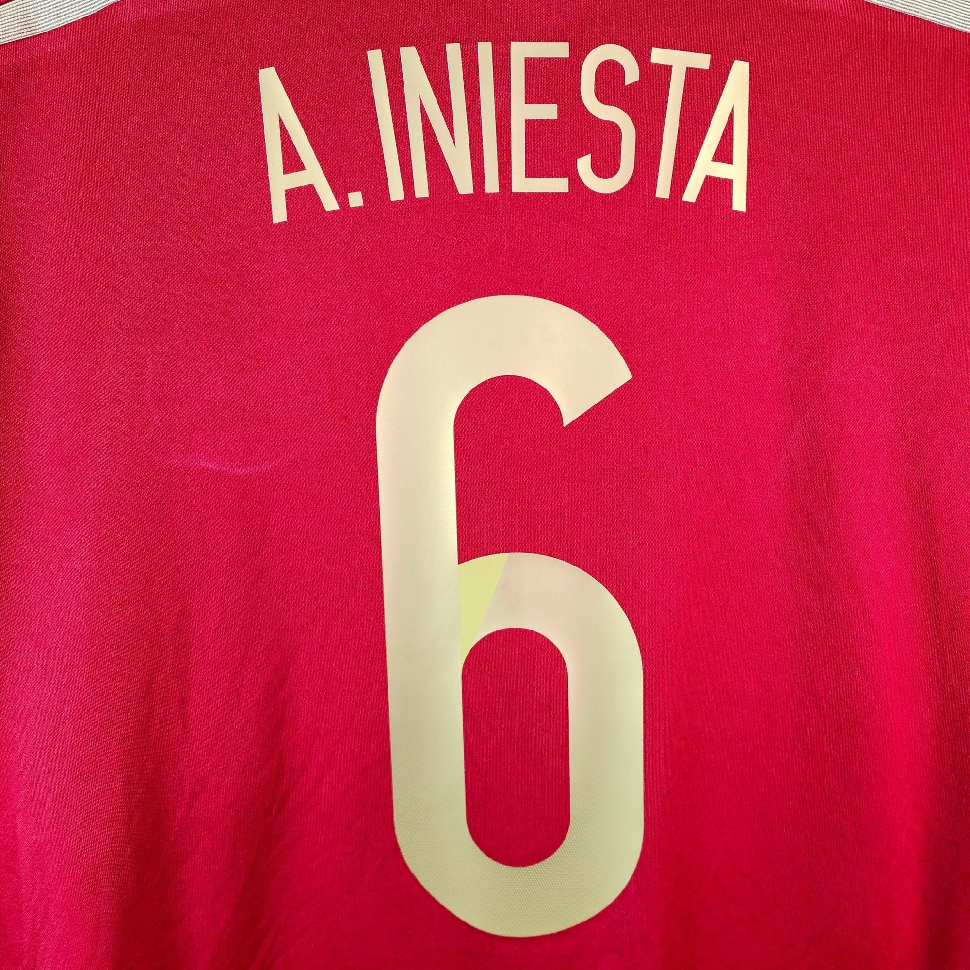 2013 - 15 Spain Home Shirt Iniesta 6 - 8/10 - (XL) - Eternal Pitch