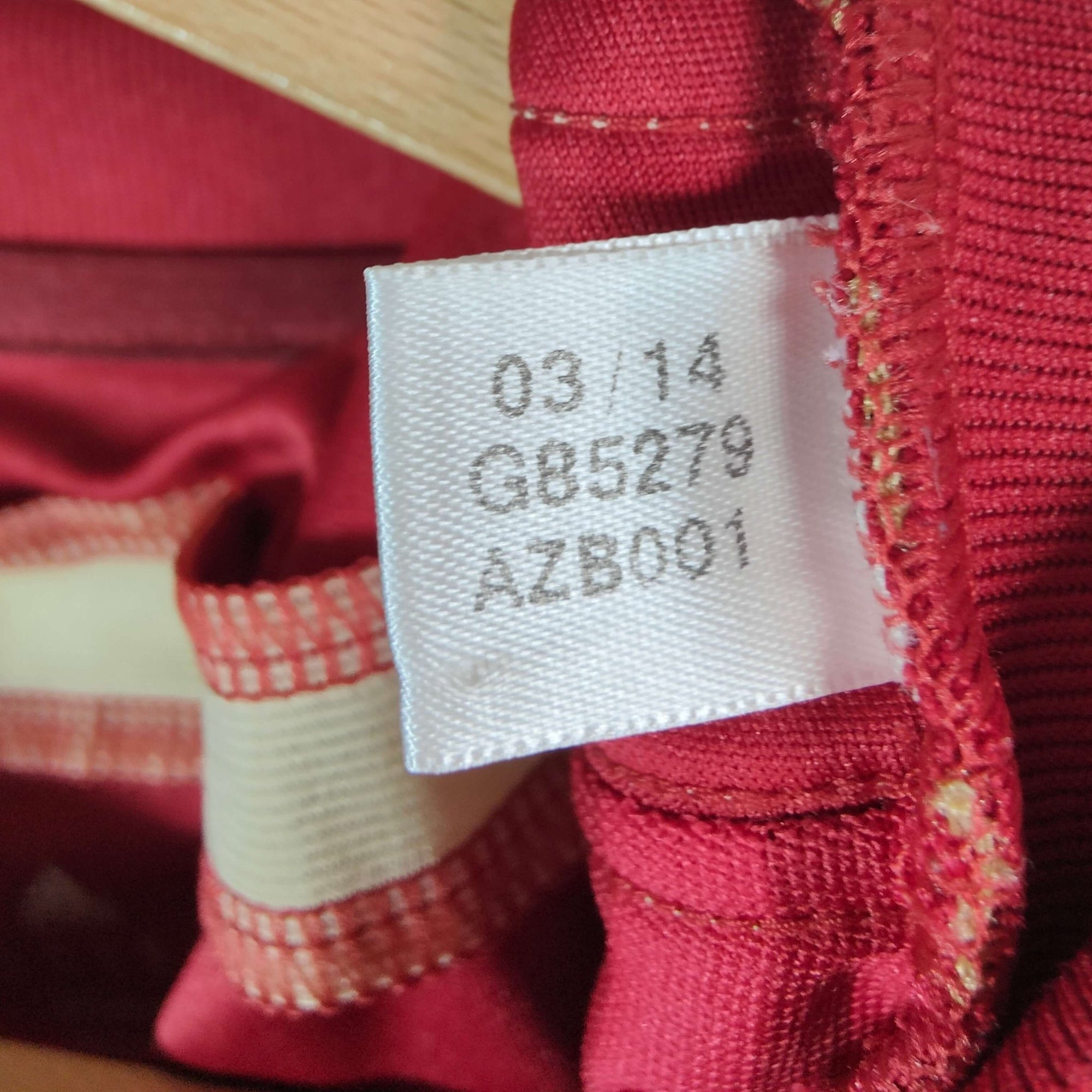 2013 - 15 Spain Home Shirt Iniesta 6 - 9.5/10 - (M) - Eternal Pitch