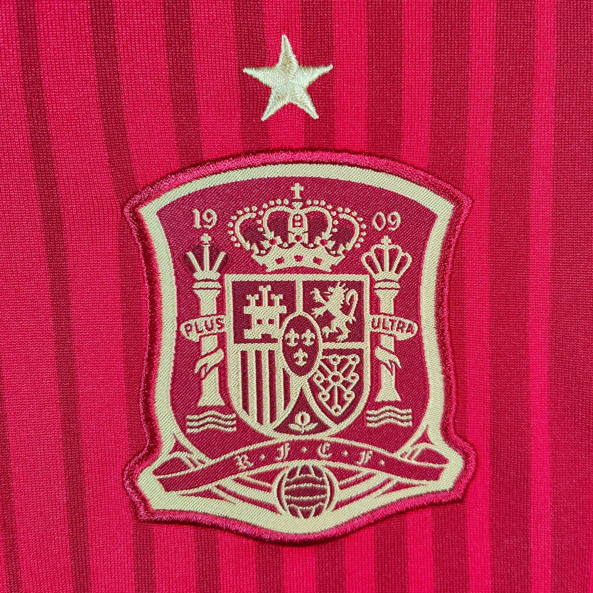 2013 - 15 Spain Home Shirt Iniesta 6 - 9.5/10 - (M) - Eternal Pitch