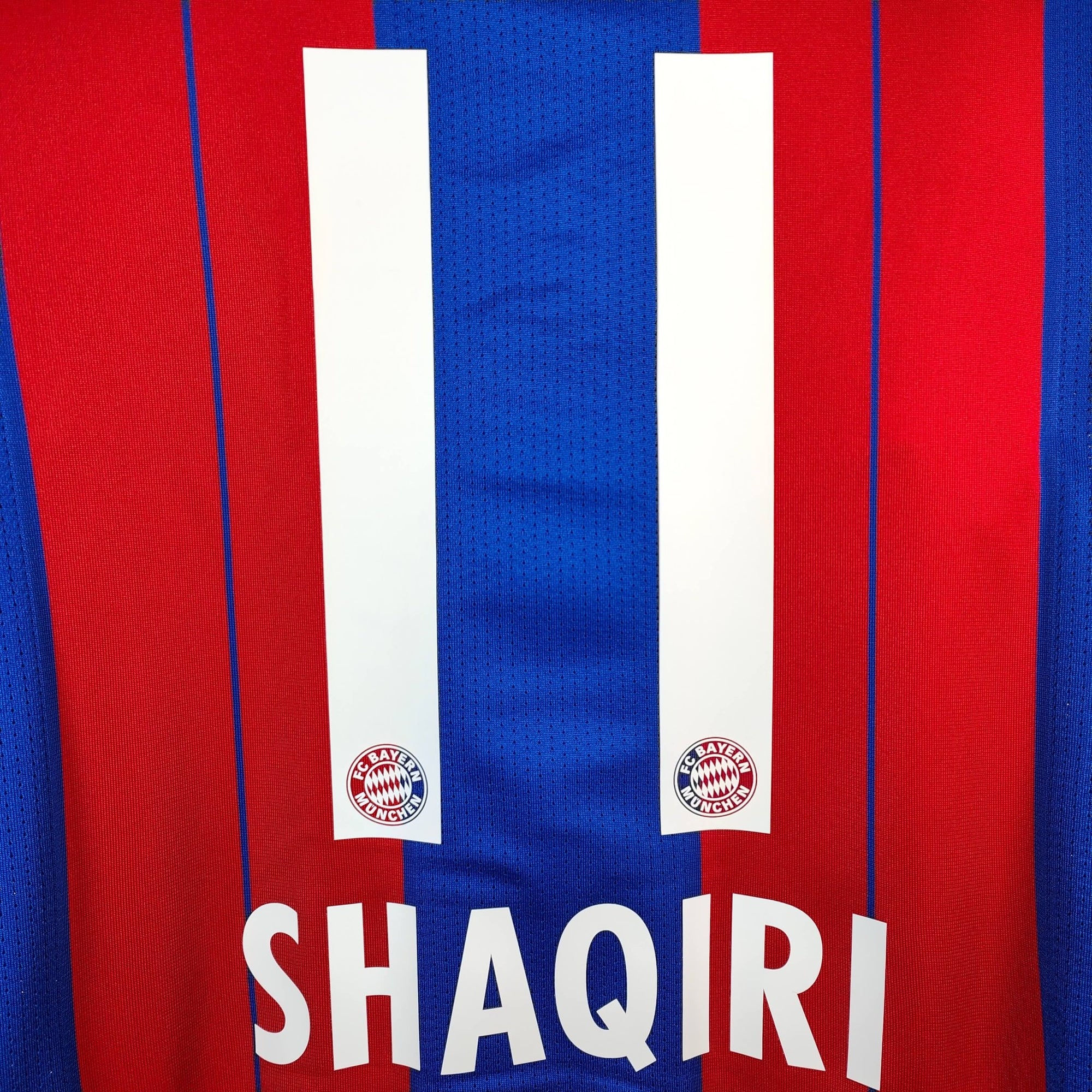 2014 - 15 Bayern Munich Home Shirt Shaqiri 11 - 9.5/10 - (M) - Eternal Pitch