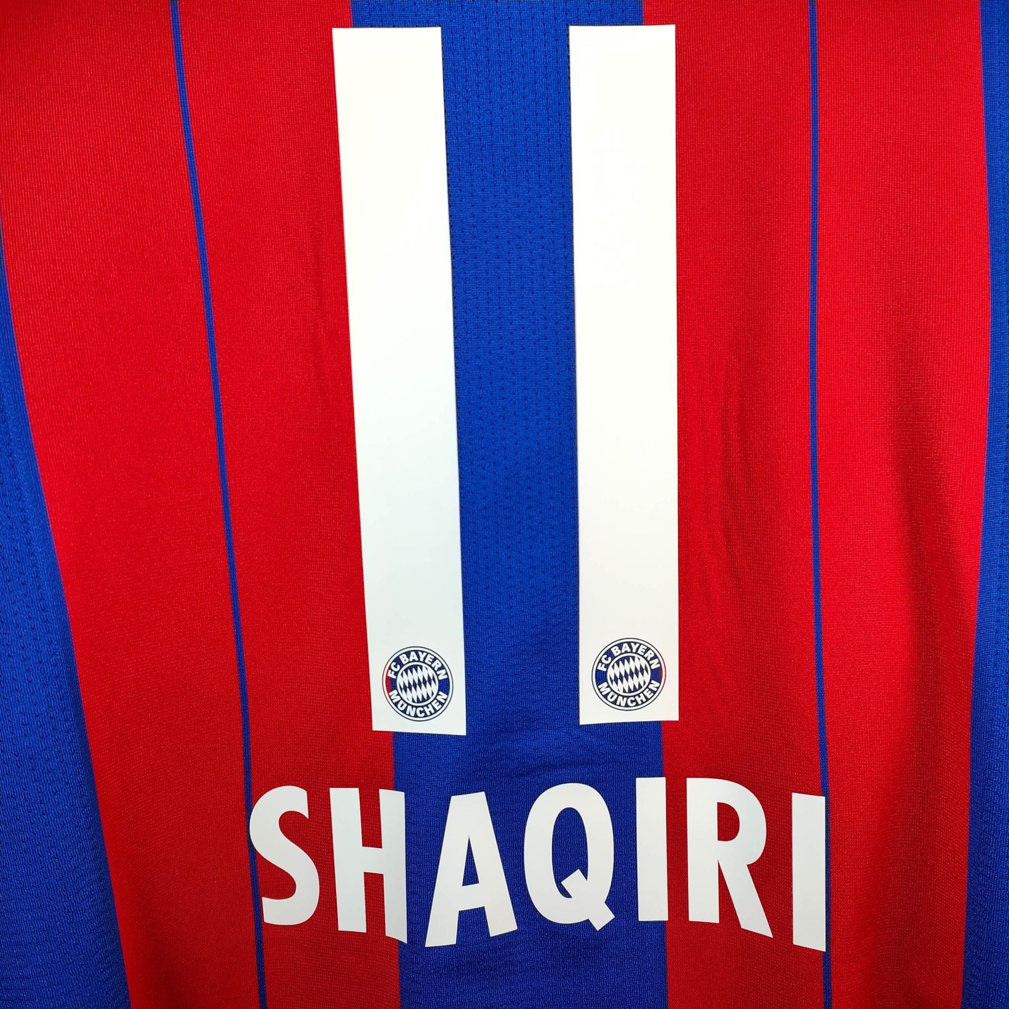 2014 - 15 Bayern Munich Home Shirt Shaqiri 11 - 9.5/10 - (XL) - Eternal Pitch