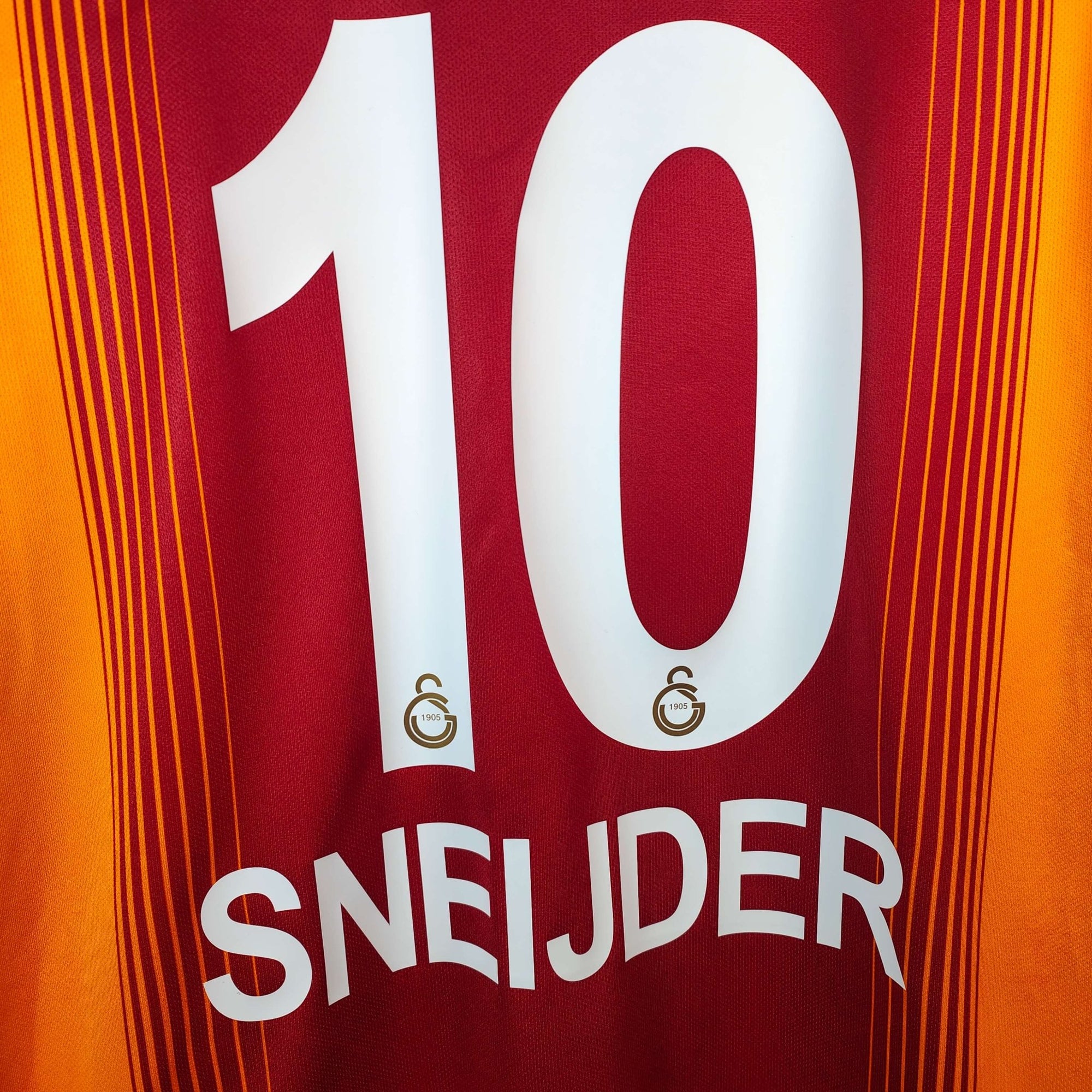 2014 - 15 Galatasaray Home Shirt Sneijder LS 10 - 8.5/10 - (L) - Eternal Pitch