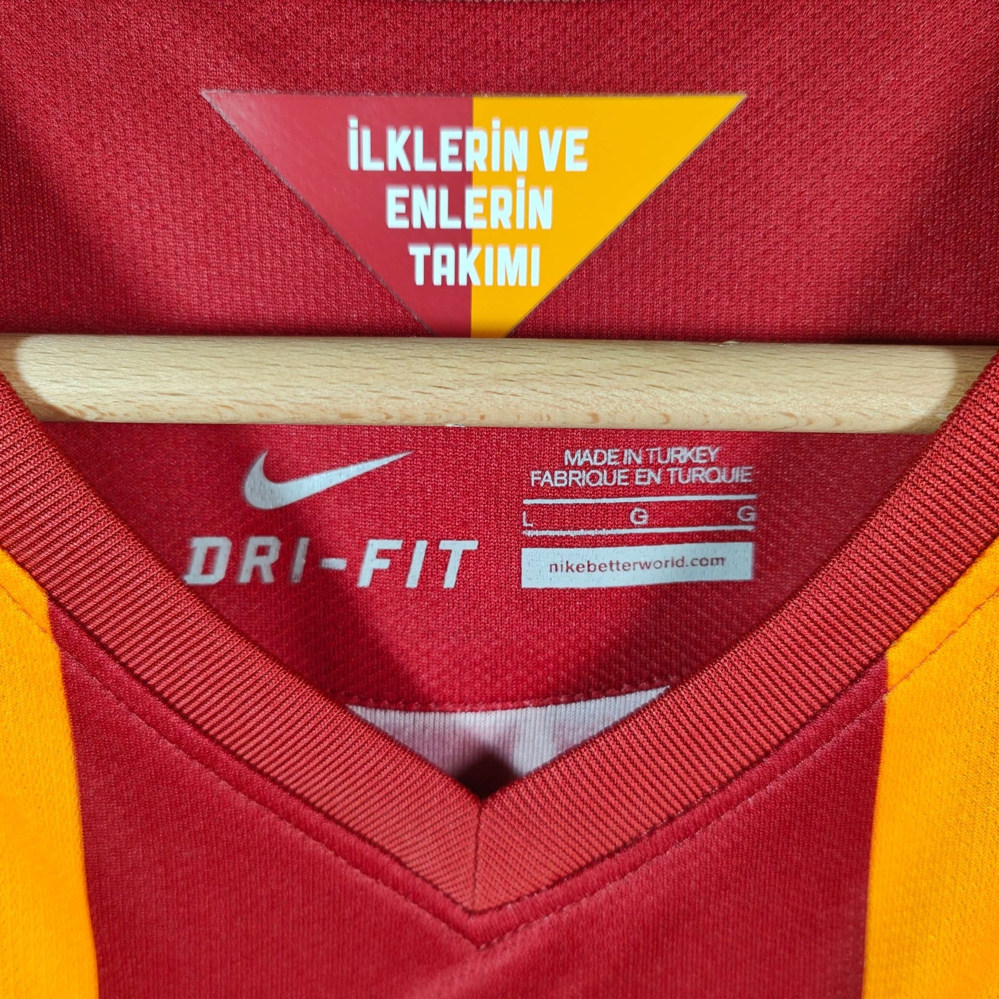 2014 - 15 Galatasaray Home Shirt Sneijder LS 10 - 8.5/10 - (L) - Eternal Pitch