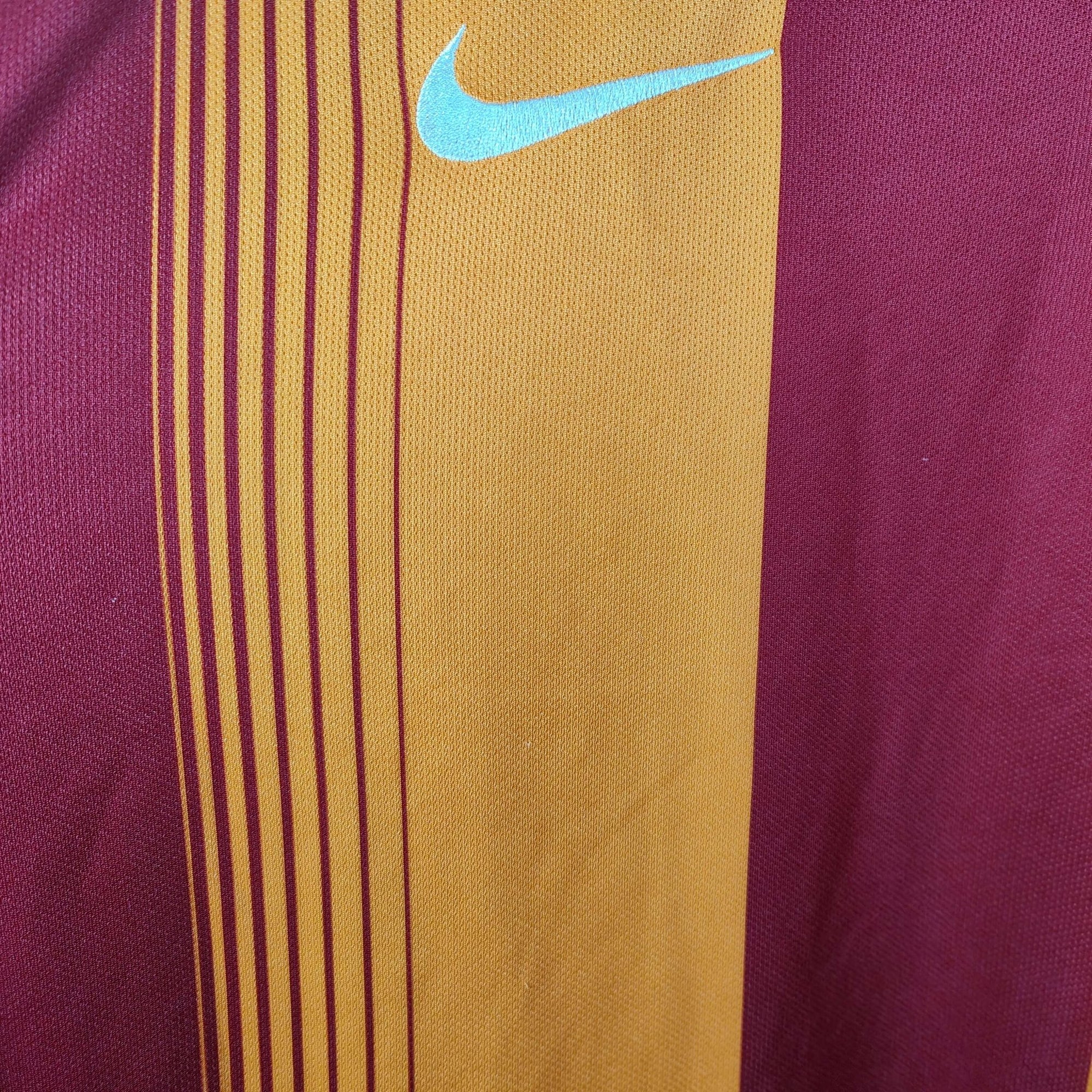 2014 - 15 Galatasaray Home Shirt Sneijder LS 10 - 8.5/10 - (L) - Eternal Pitch