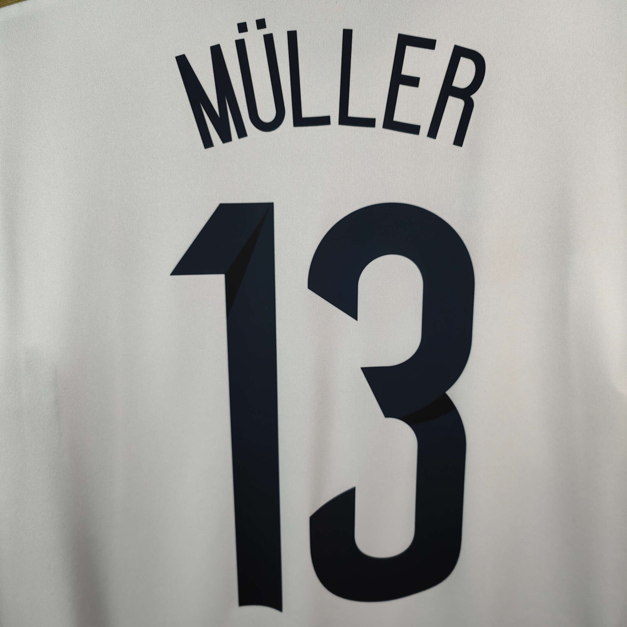 2014 - 15 Germany Home Shirt Muller 13 - 9.5/10 - (L) - Eternal Pitch