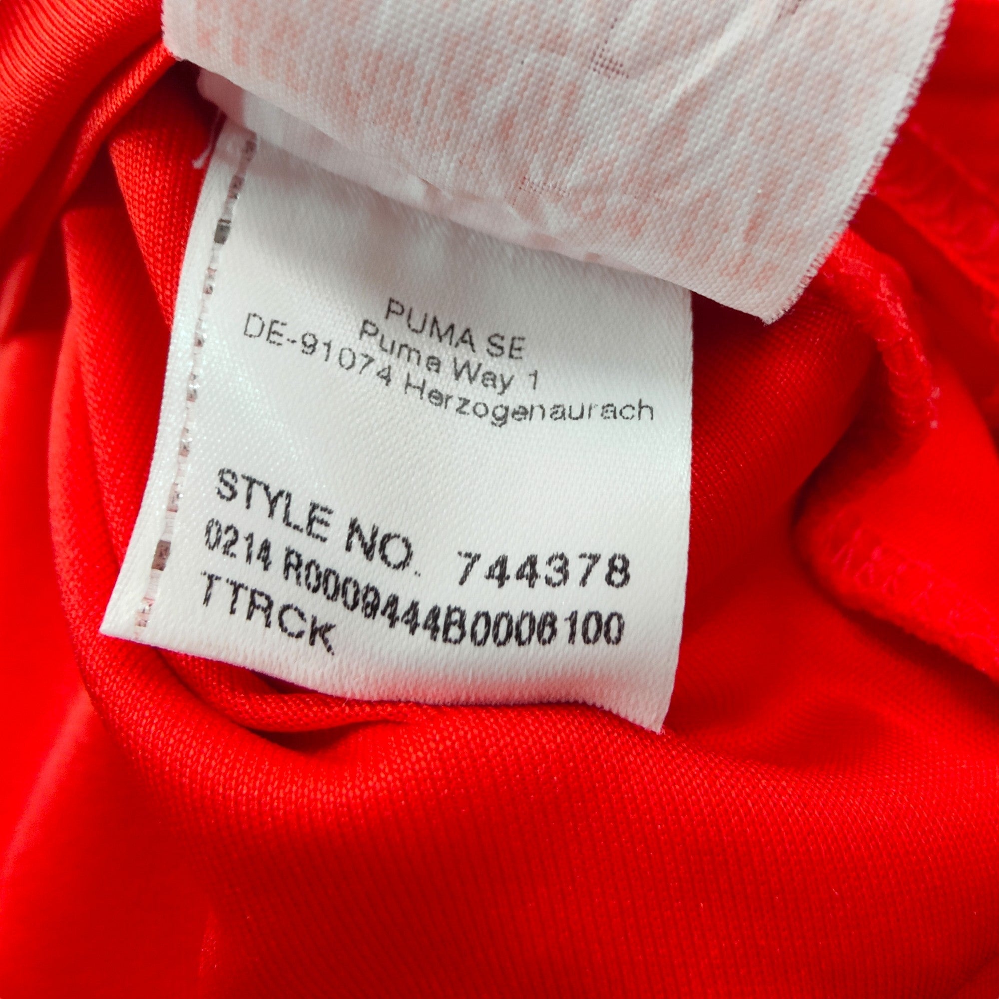 2014 - 15 Switzerland Home Shirt Lichtsteiner 2 (XL) - Eternal Pitch