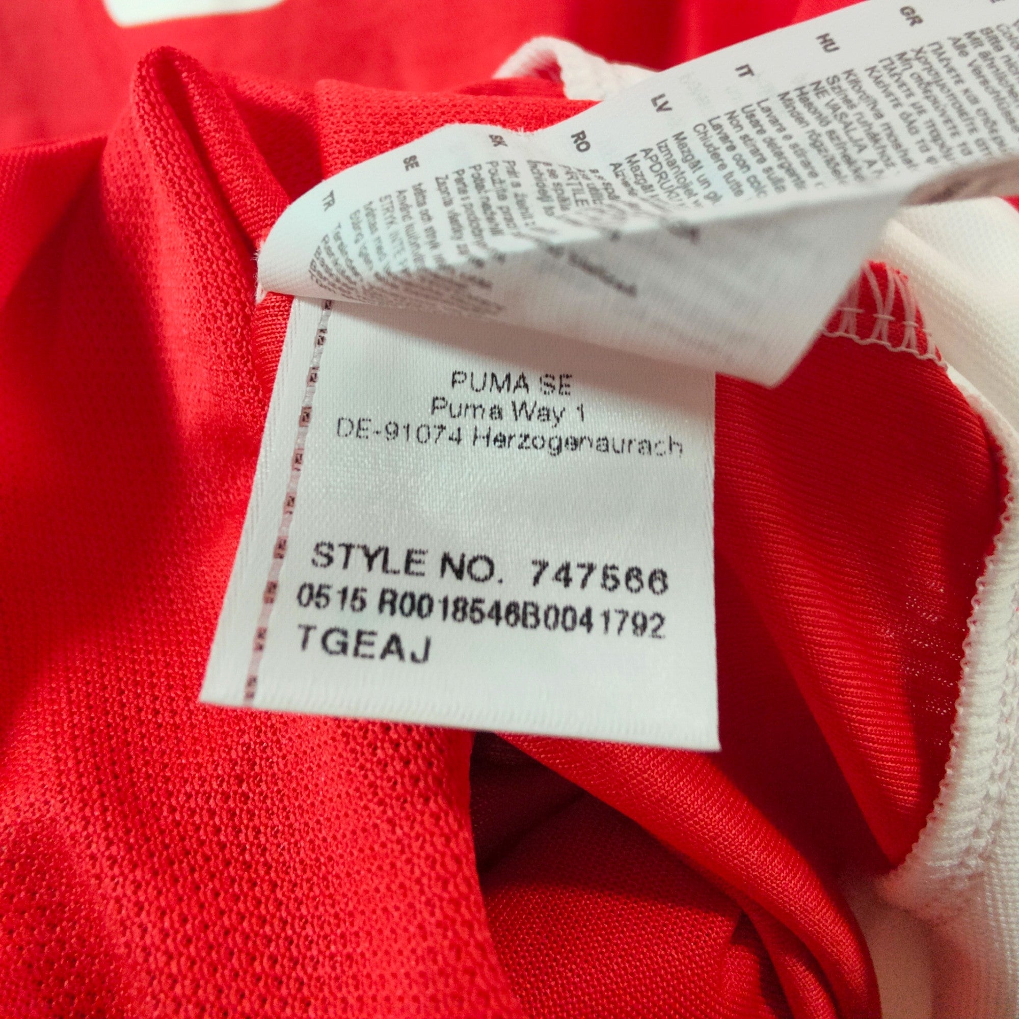 2015 - 16 Arsenal Home Shirt Ozil 11 (M) - Eternal Pitch