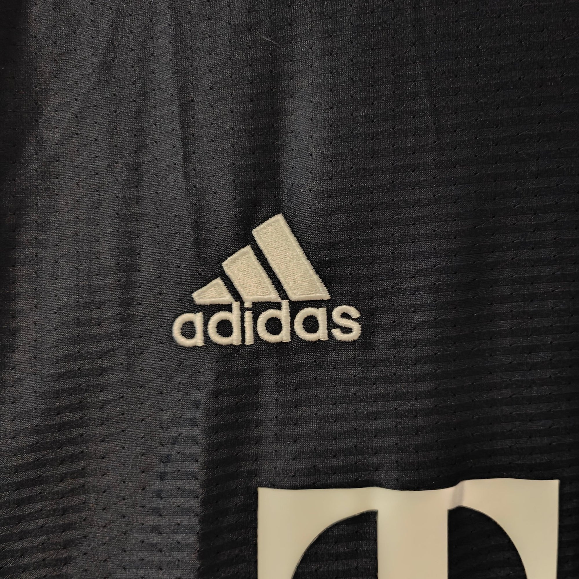 2015 - 16 Bayern Munich Third Shirt - 9/10 - (XL) - Eternal Pitch