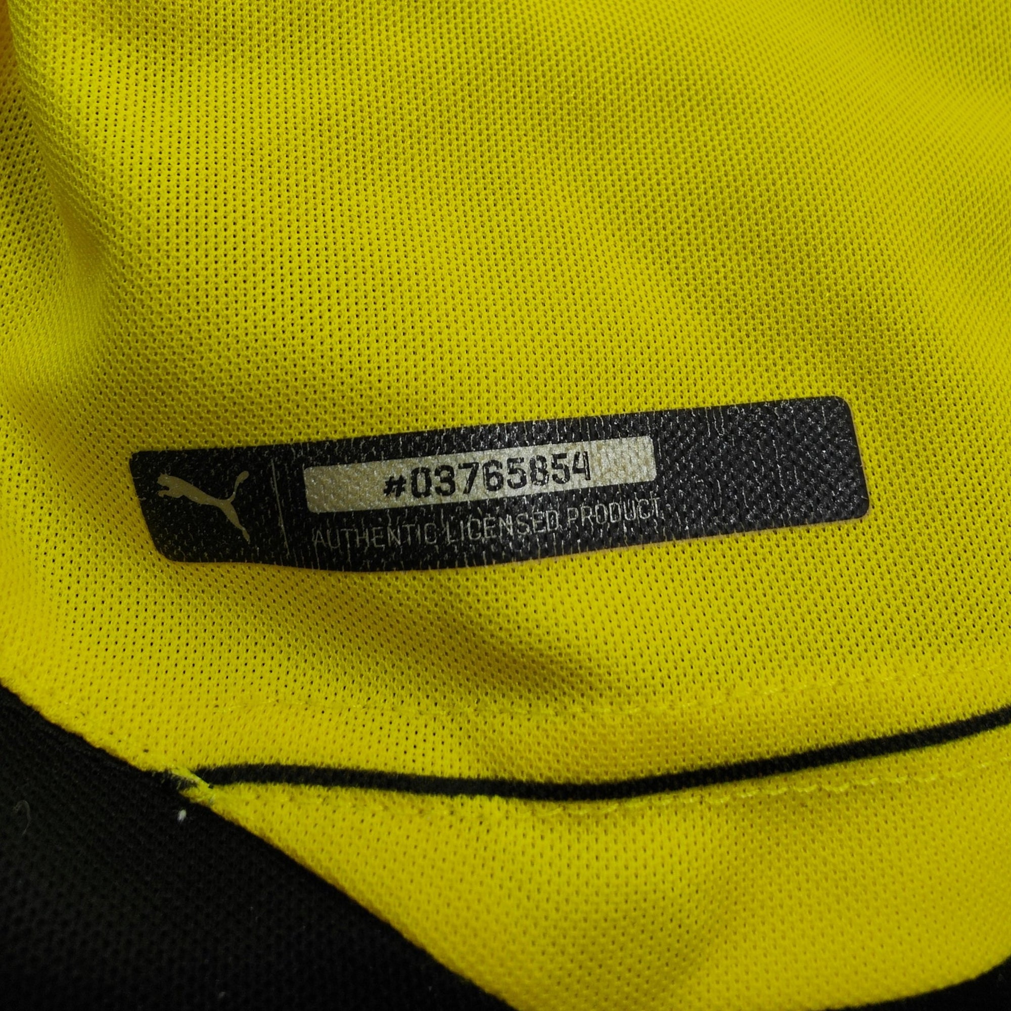 2015 - 16 Dortmund Home Shirt Aubameyang 17 (L) - Eternal Pitch