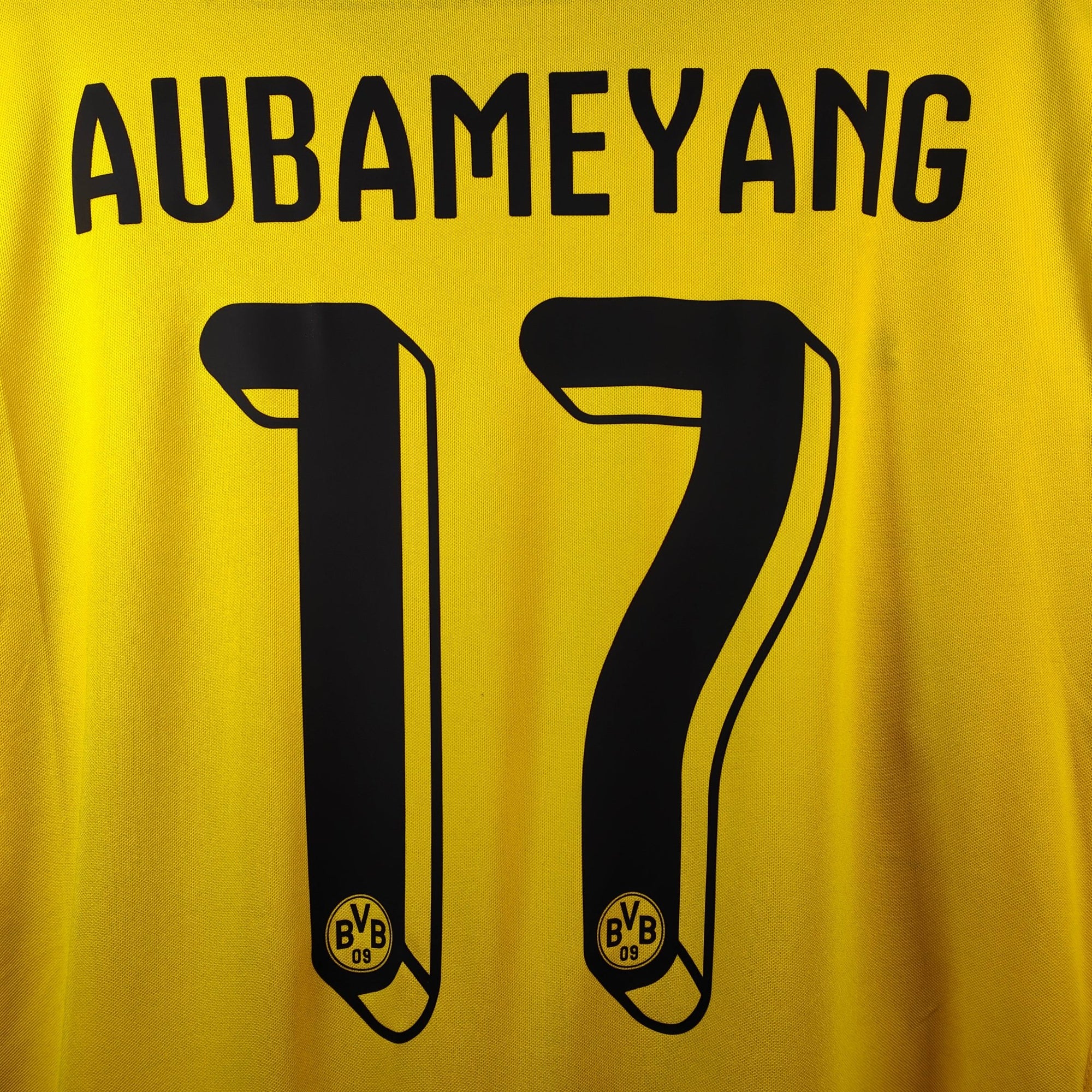 2015 - 16 Dortmund Home Shirt Aubameyang 17 (L) - Eternal Pitch