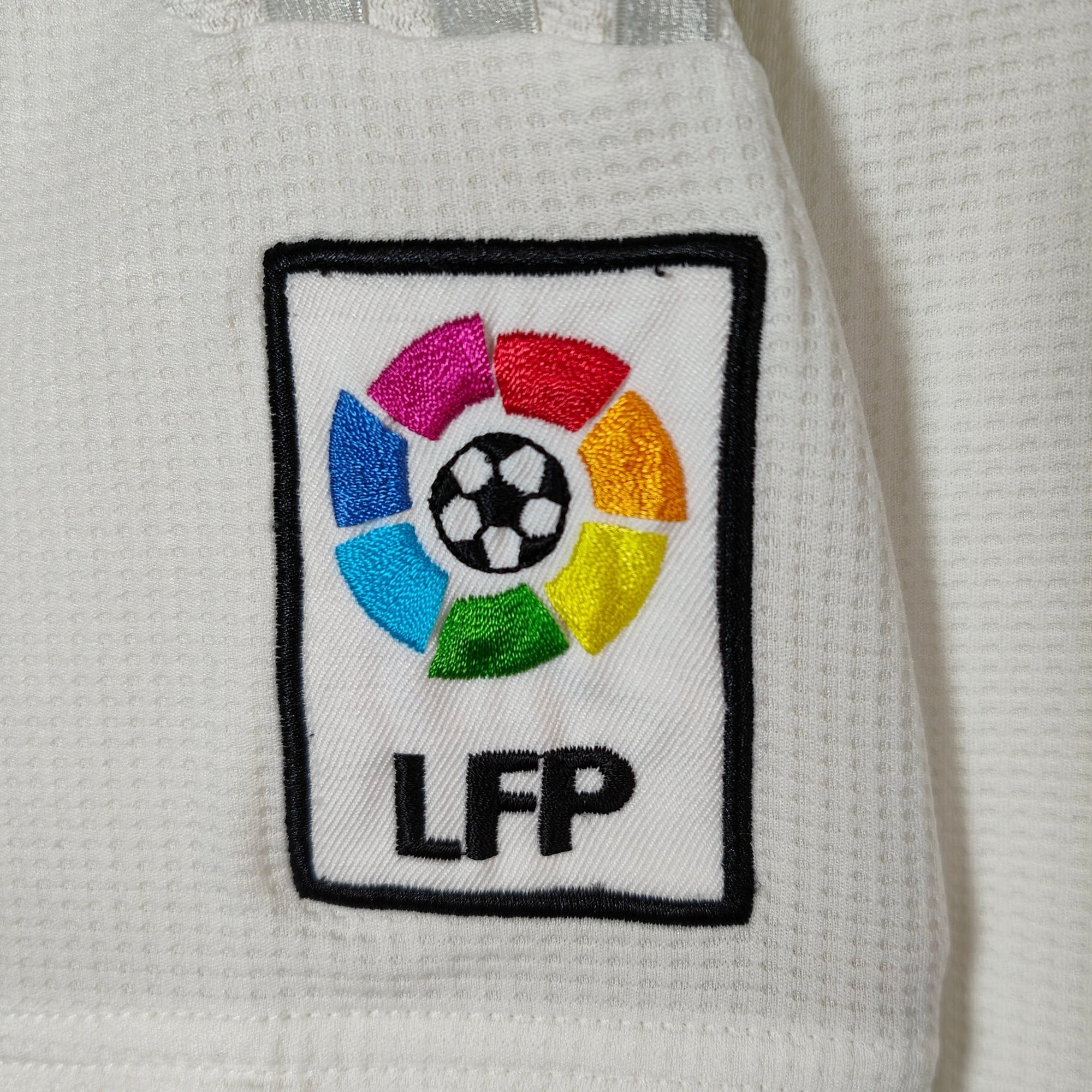 2015 - 16 Real Madrid Home Shirt Benzema 9 - 8/10 - (M) - Eternal Pitch