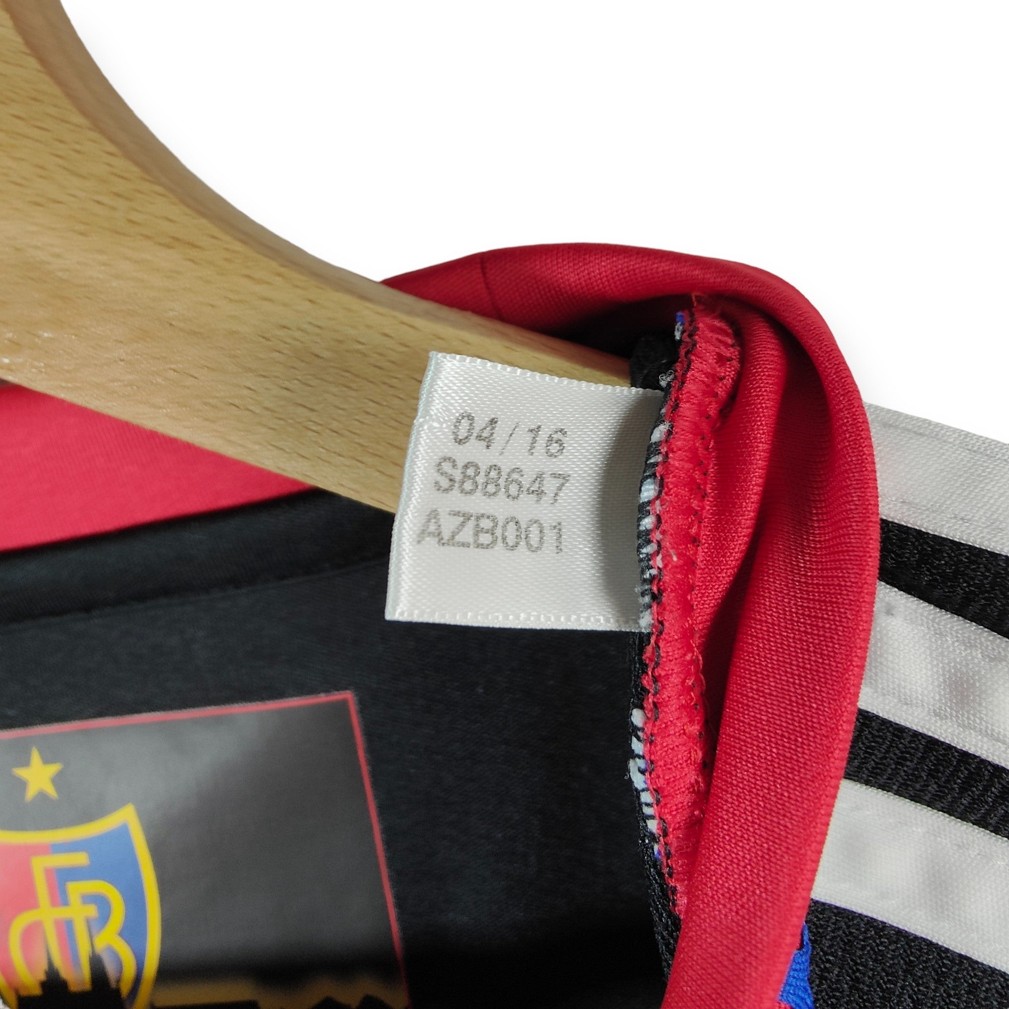 2015 - 17 FC Basel Home Shirt (M) - Eternal Pitch