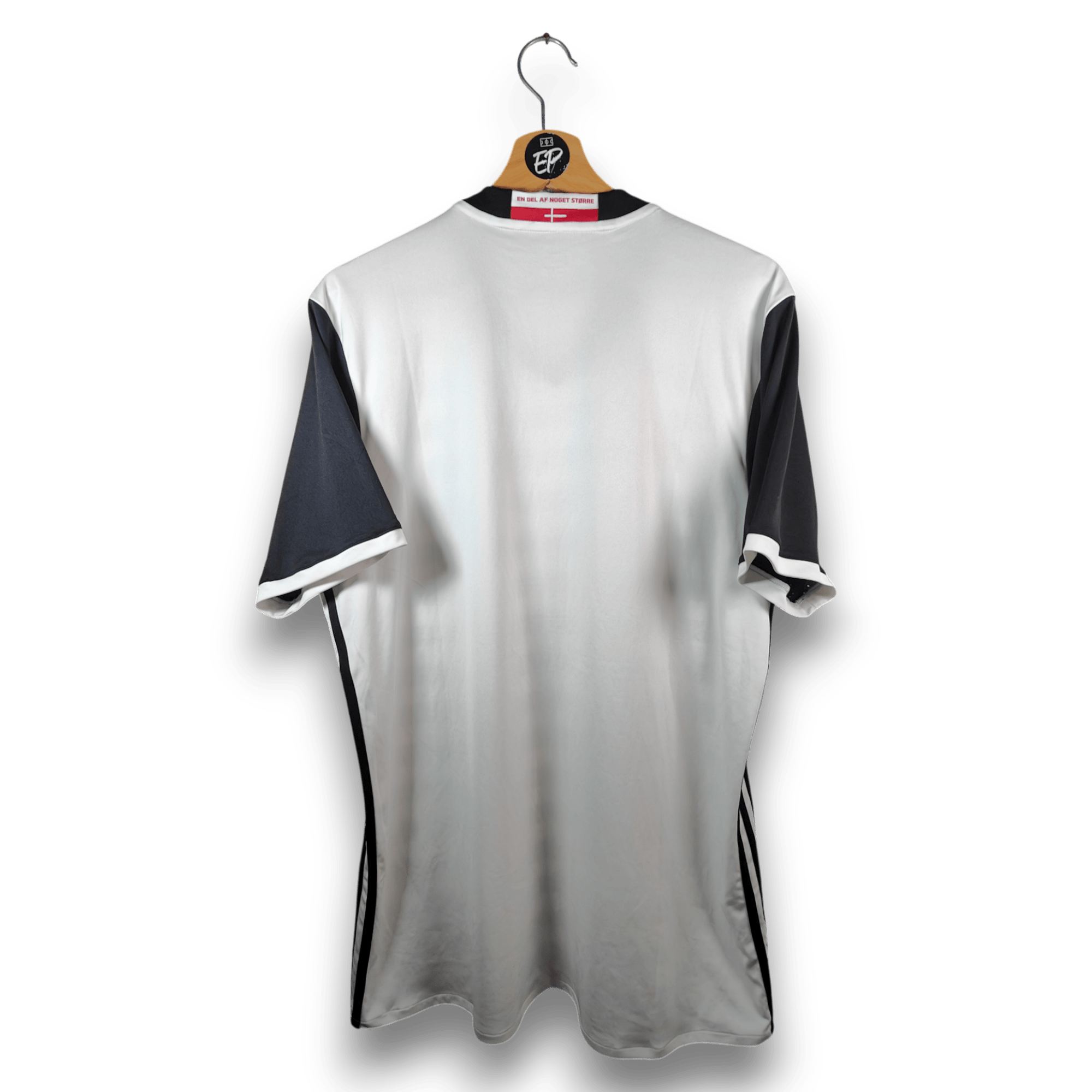 2016 - 17 Denmark Away Shirt - 9.5/10 - (L) - Eternal Pitch
