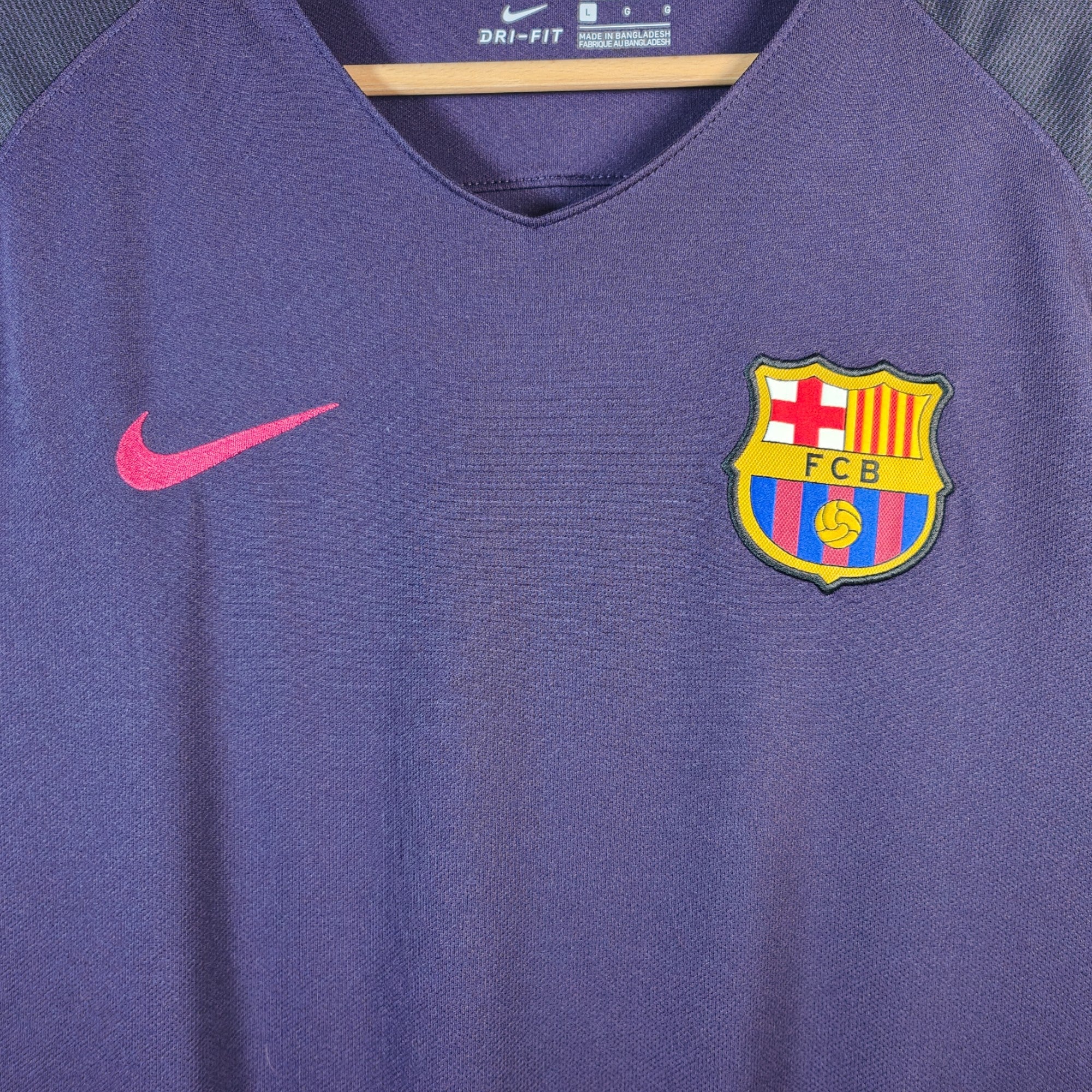 2016 - 17 FC Barcelona Away Shirt Neymar 11 (L) - Eternal Pitch