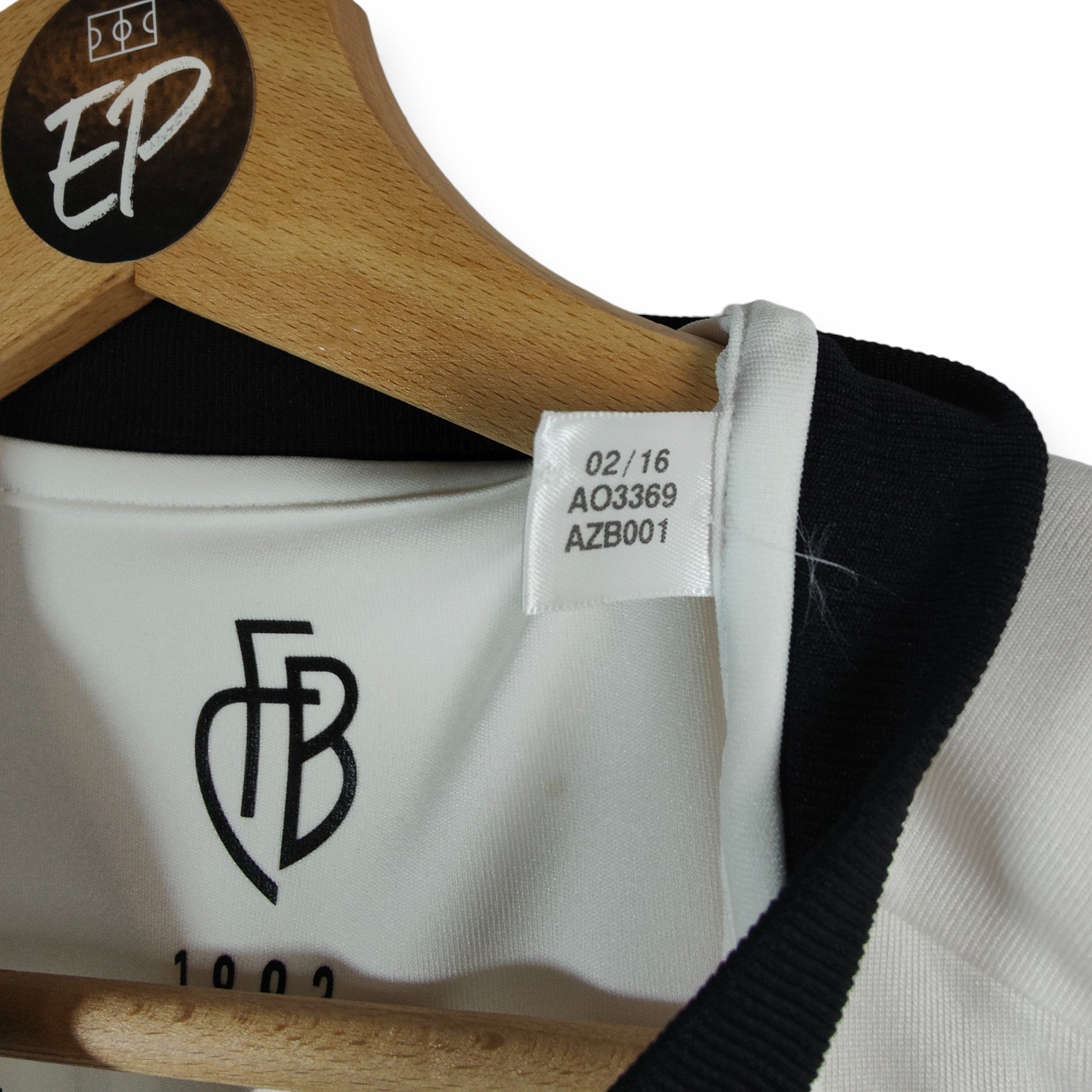 2016 - 17 FC Basel Away Shirt Doumbia 88 (M) - Eternal Pitch